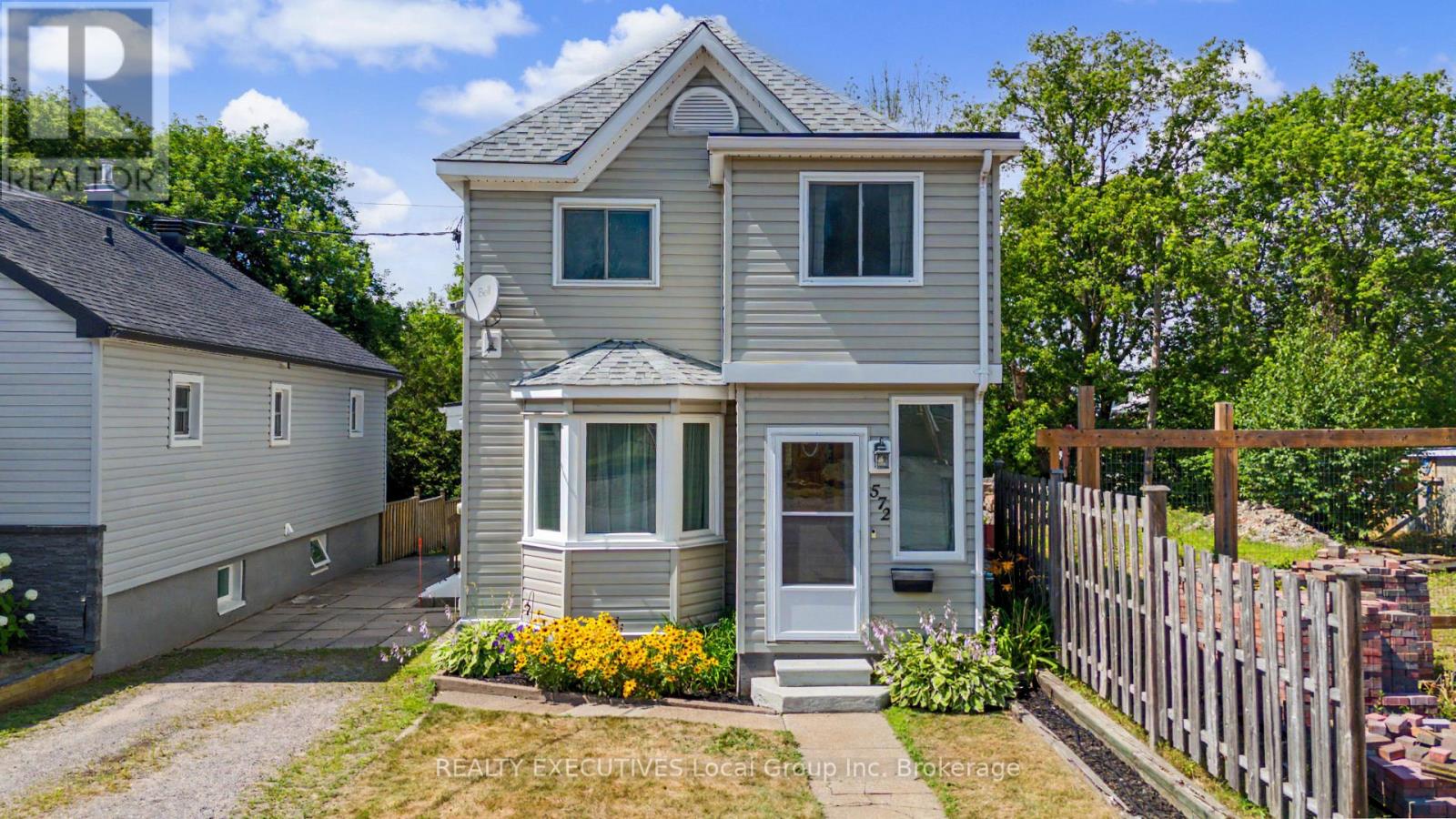 572 METCALFE STREET - 1