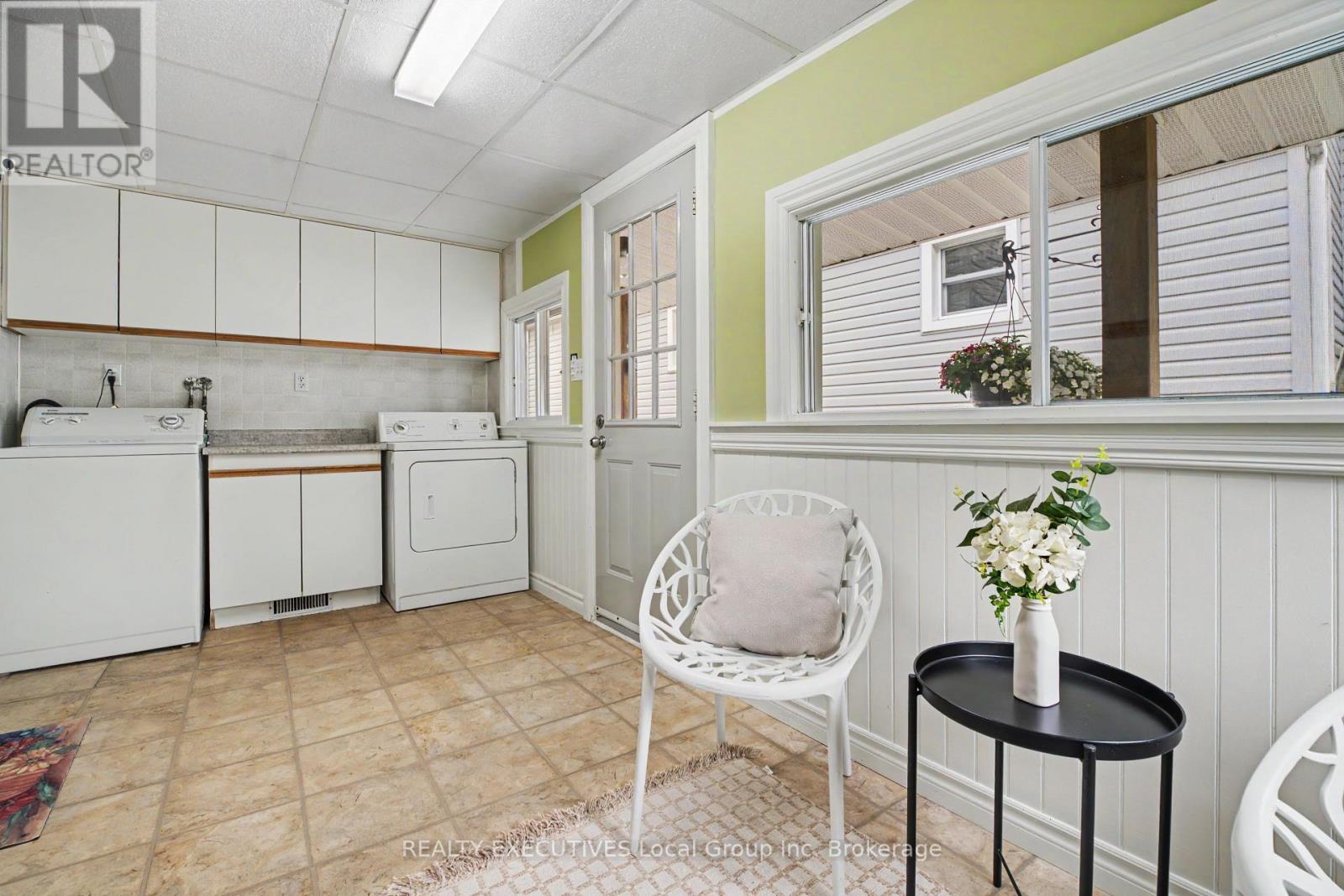 572 METCALFE STREET - Image 13