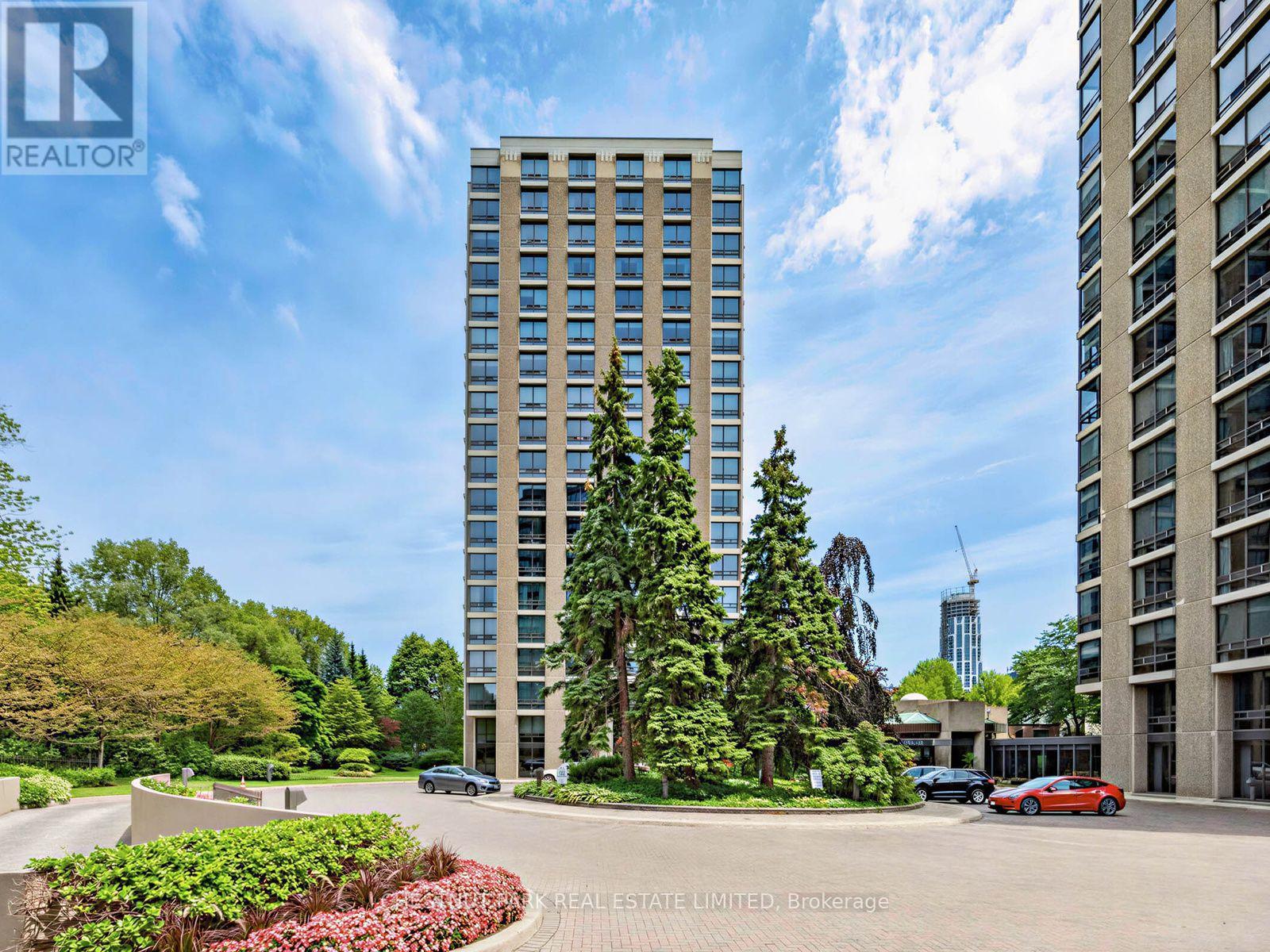 #304 625 AVENUE ROAD - 1