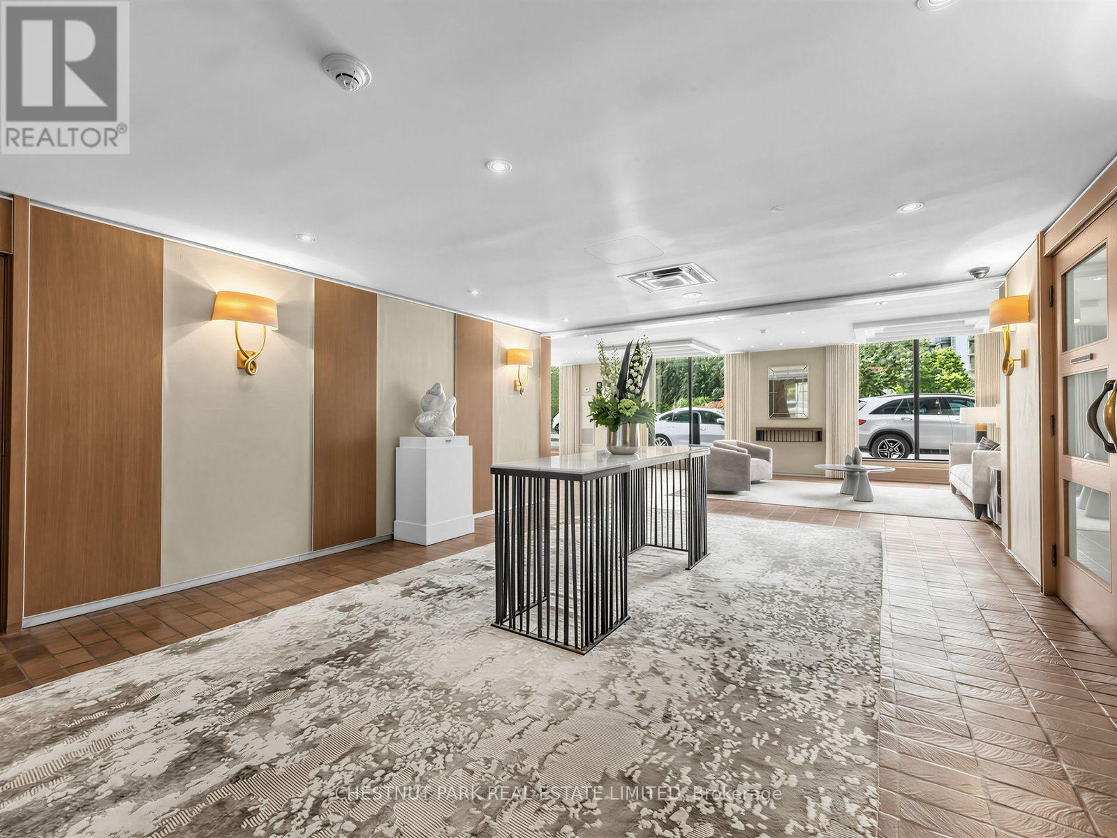 #304 625 AVENUE ROAD - 25