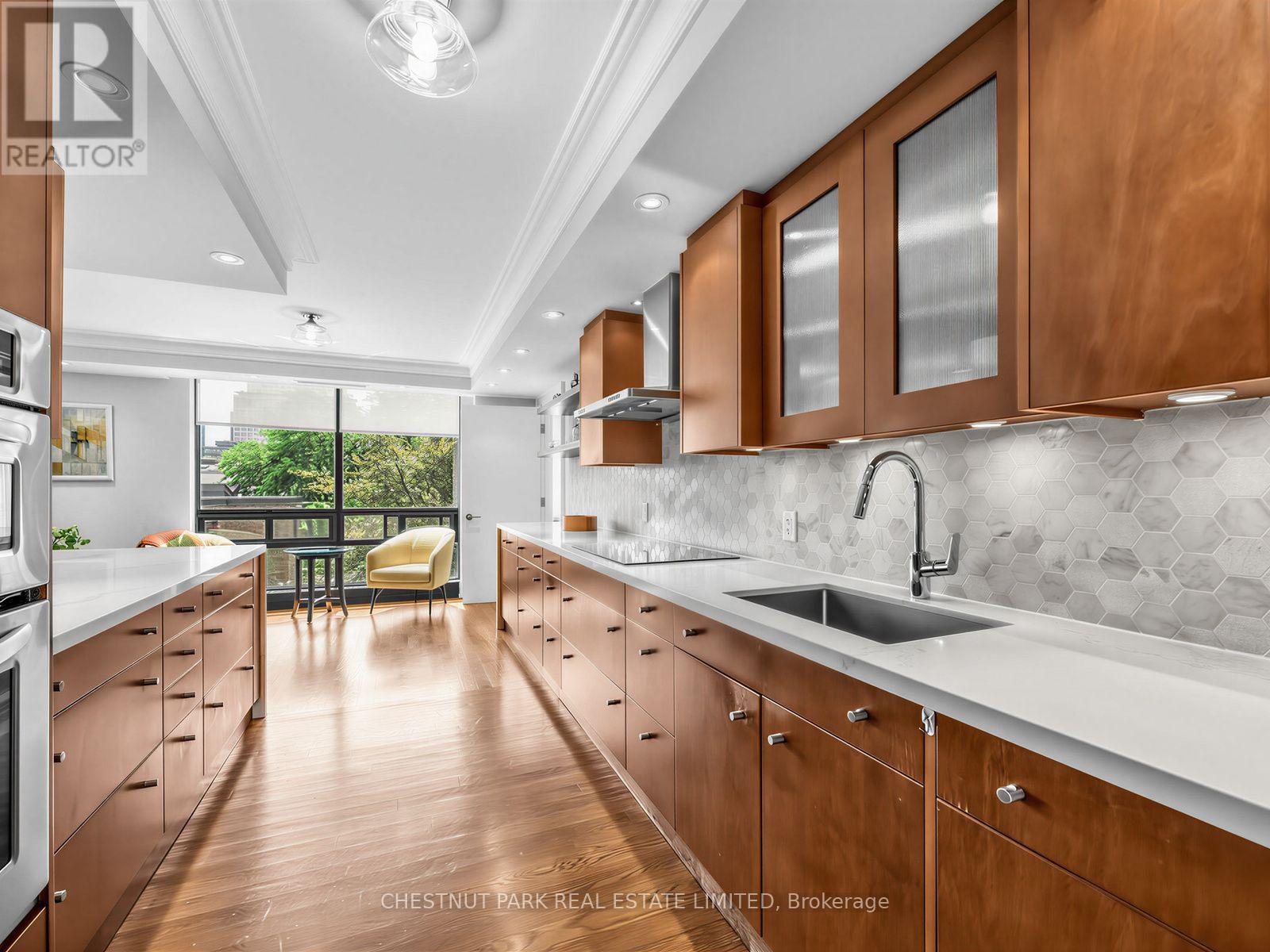 #304 625 AVENUE ROAD - 8
