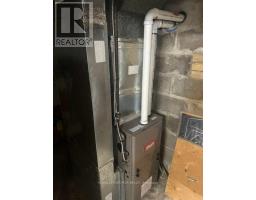 458 Dawes Road, Toronto, ON M4B2E9 Photo 13
