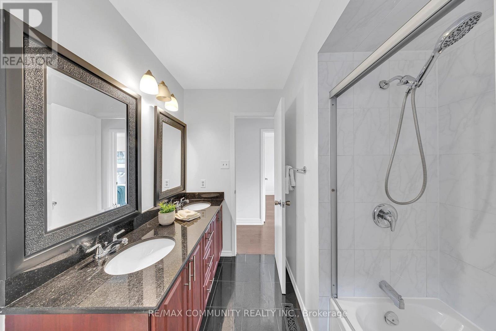 74 GREEN SPRING DRIVE - 25