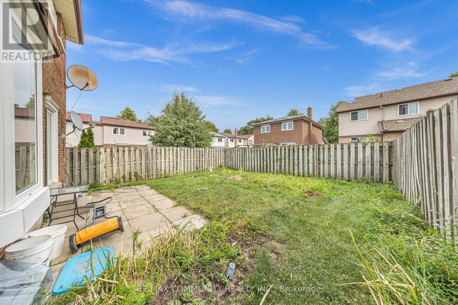 74 GREEN SPRING DRIVE - 32