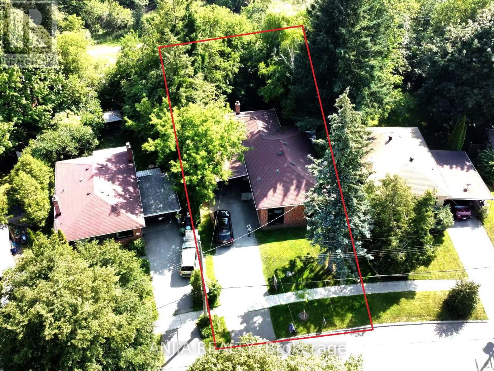 8 APPLEFIELD DRIVE - 3