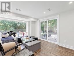 Kitchen - 8 Applefield Drive, Toronto, ON M1P3X9 Photo 6
