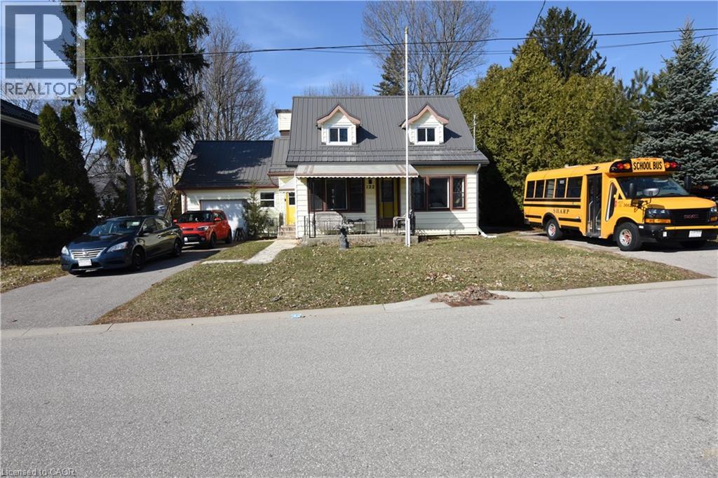 122 BRUCE Street - 1