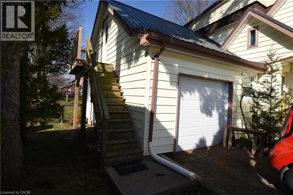 122 BRUCE Street - 24