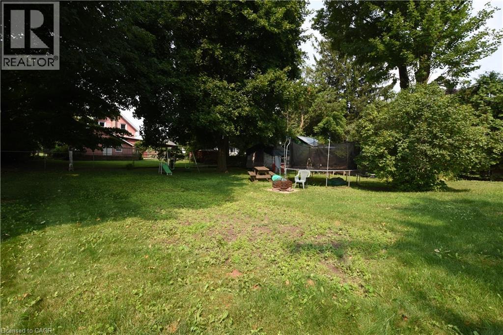 122 BRUCE Street - 26