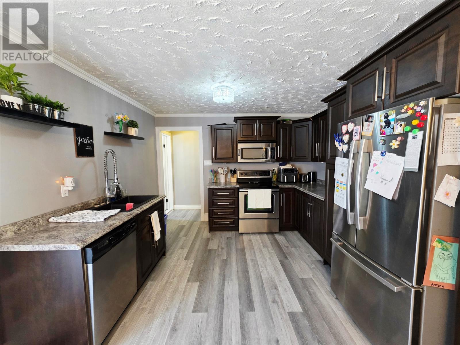 1 Cabot Drive, Wabush, Newfoundland & Labrador, A0R1B0, Wabush, Newfoundland & Labrador — photo 4 of 5