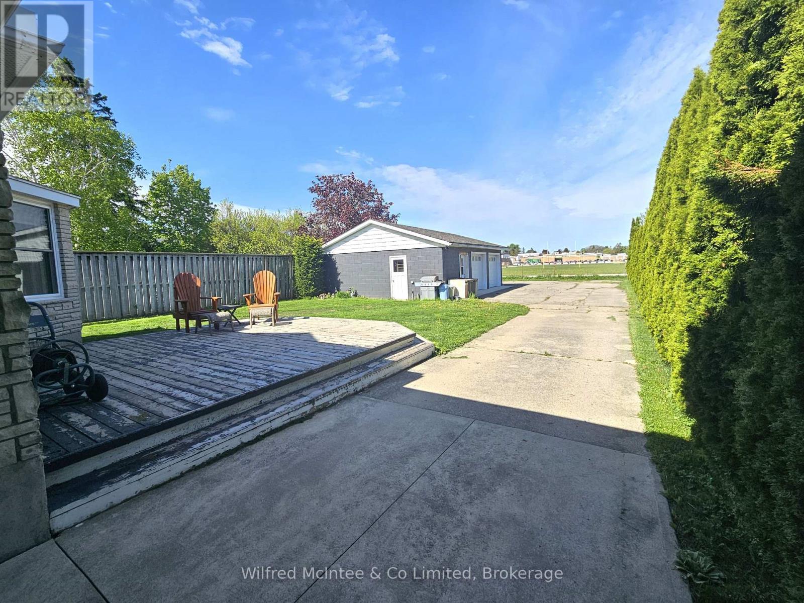 958 6TH AVENUE W - 17