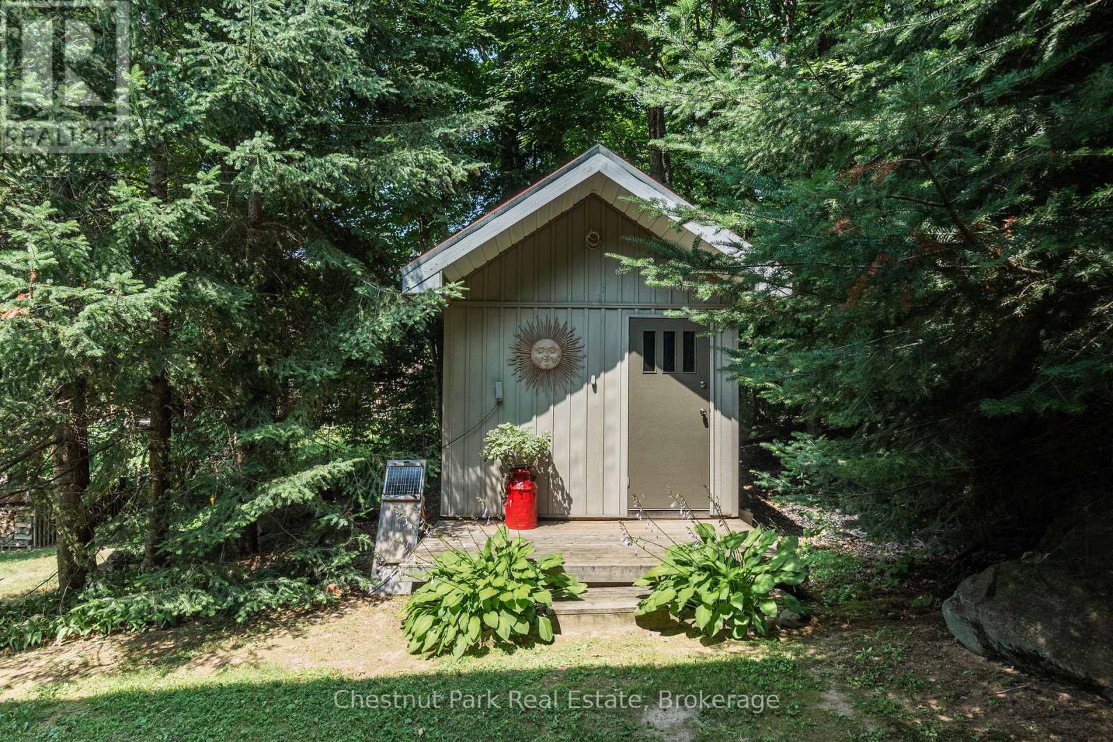 253 CHAPMAN DRIVE - 13