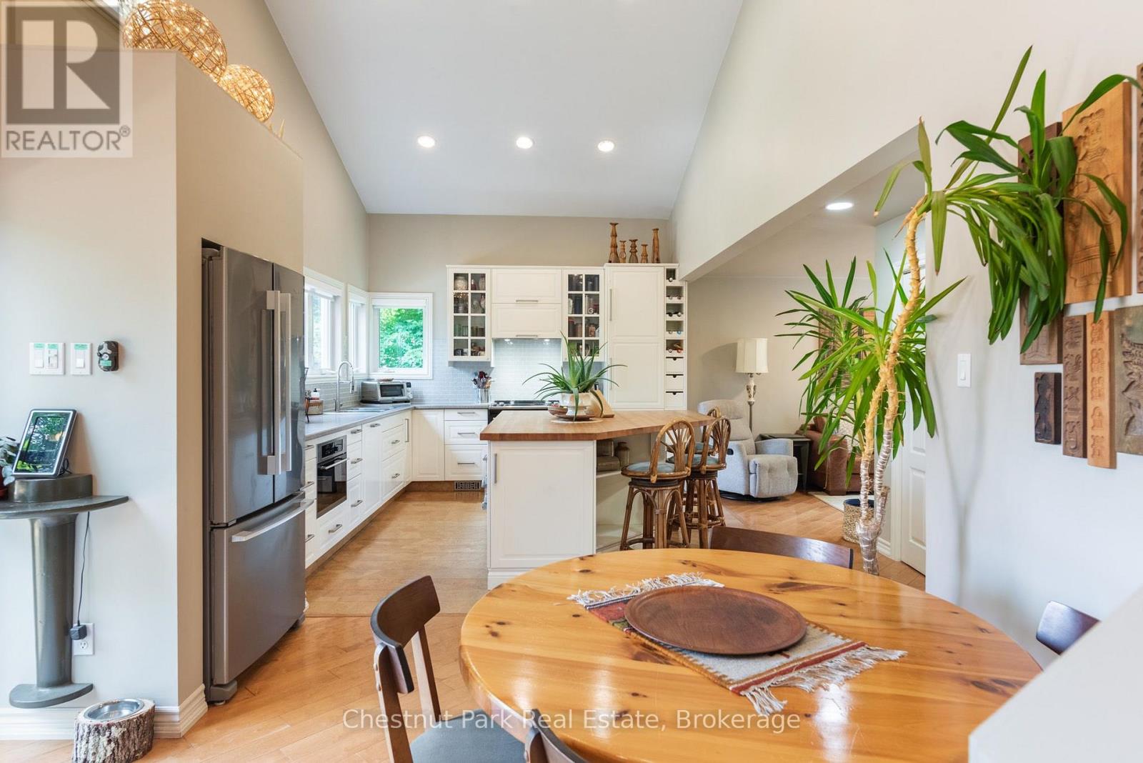 253 CHAPMAN DRIVE - Image 17