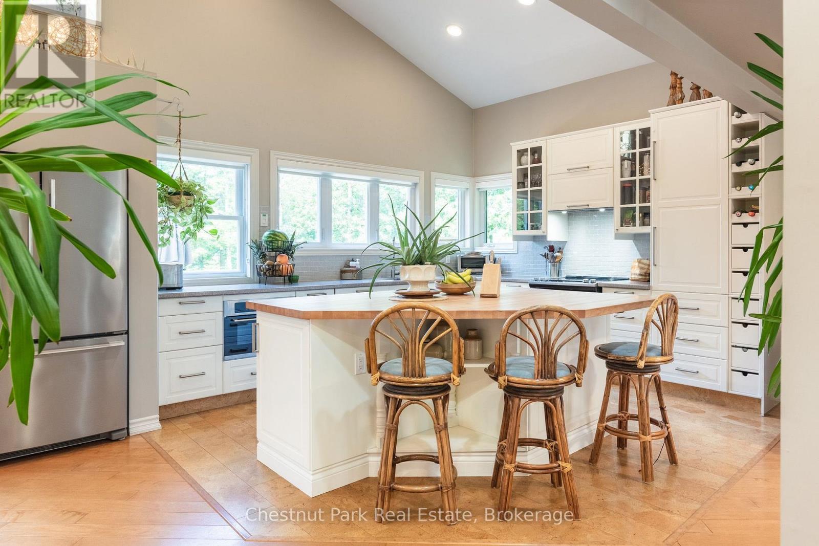 253 CHAPMAN DRIVE - Image 18