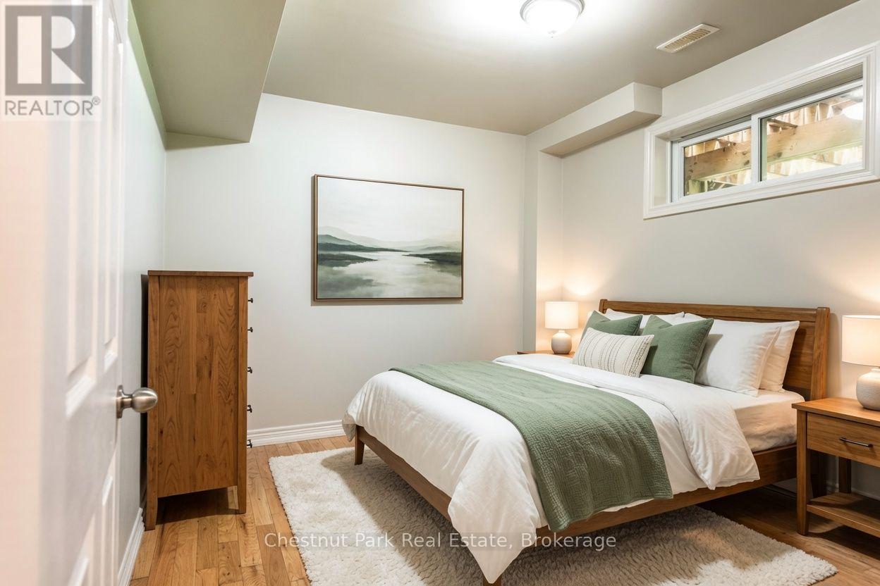 253 CHAPMAN DRIVE - 33