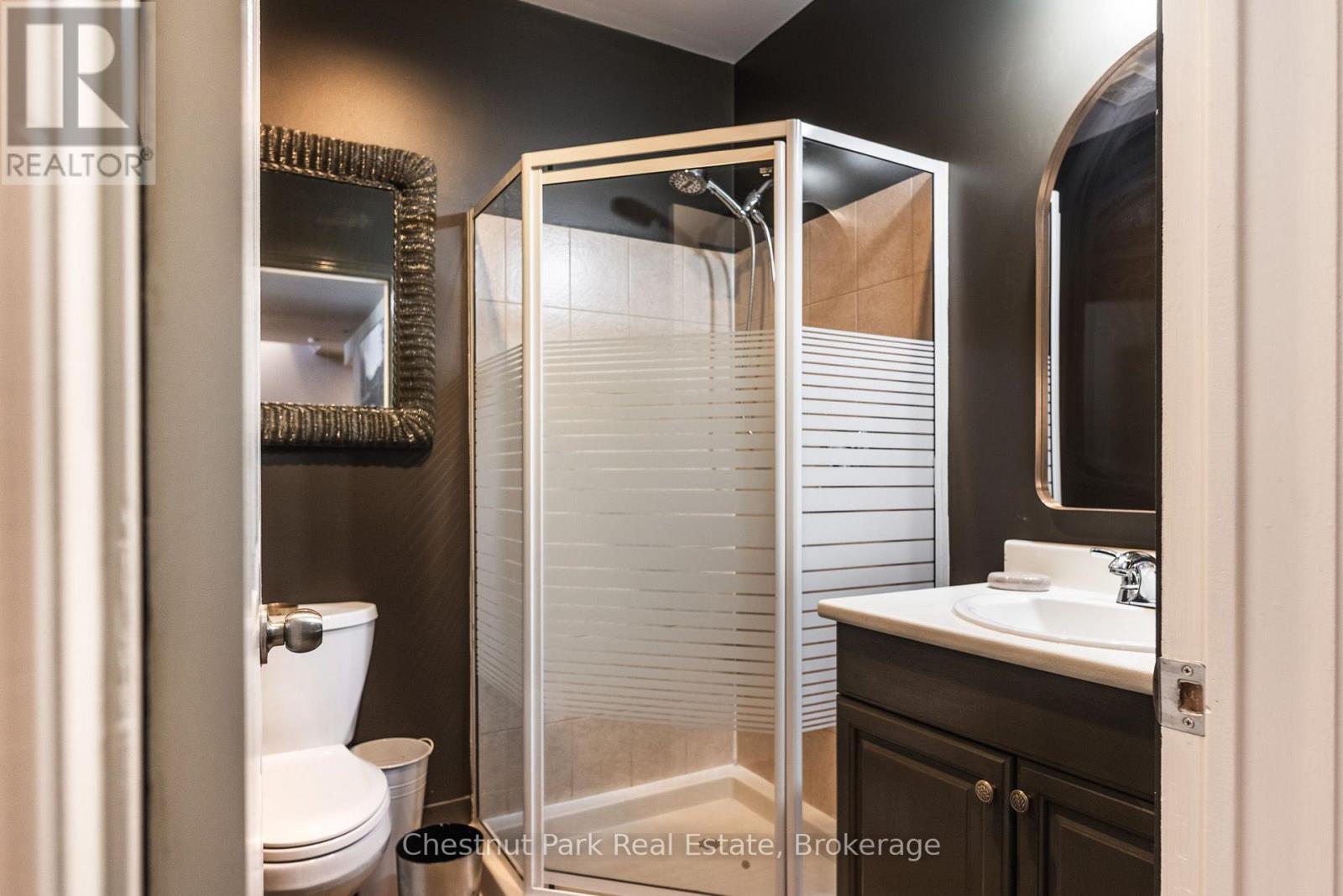 253 CHAPMAN DRIVE - Image 35