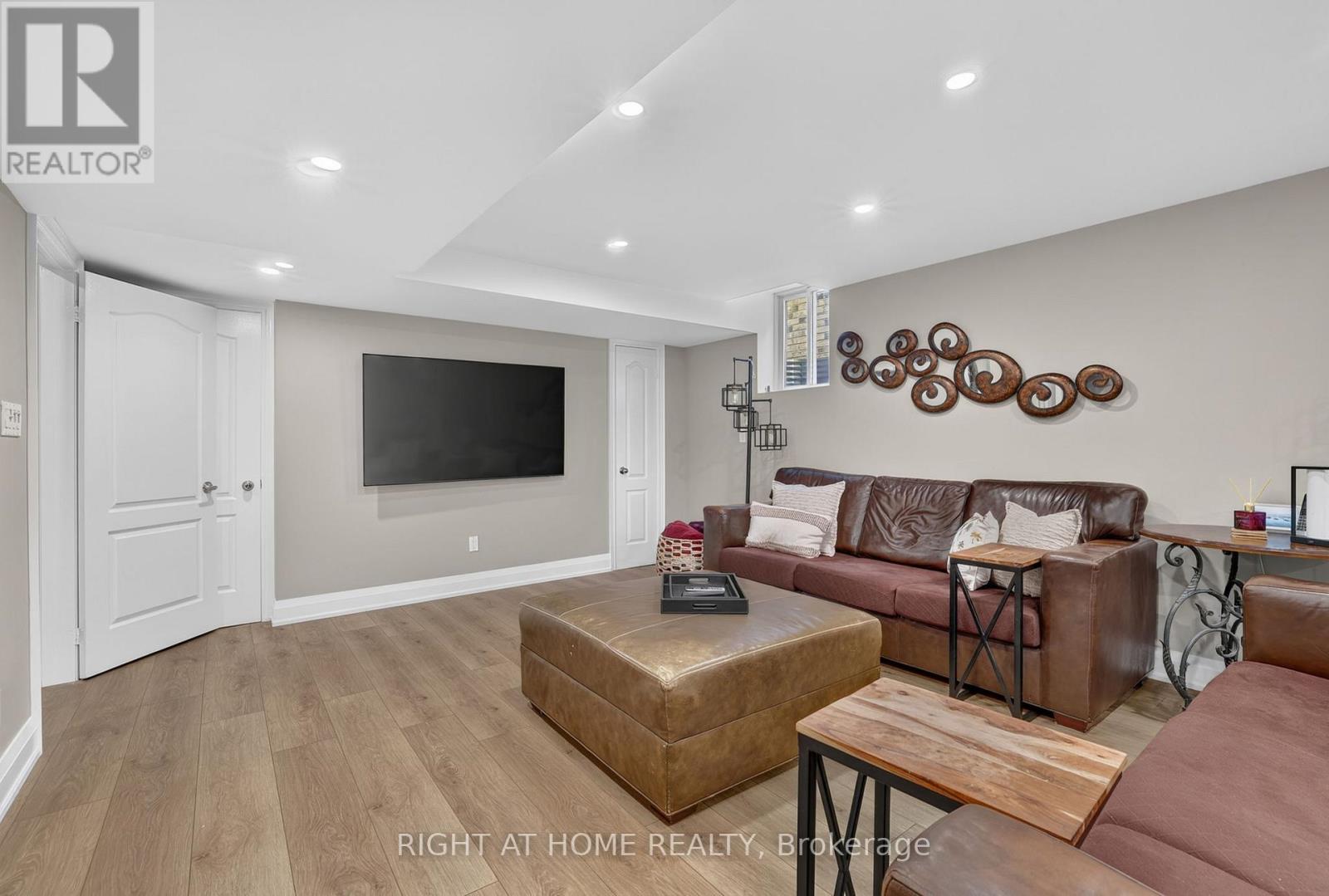 66 SANREMO COURT - Image 27