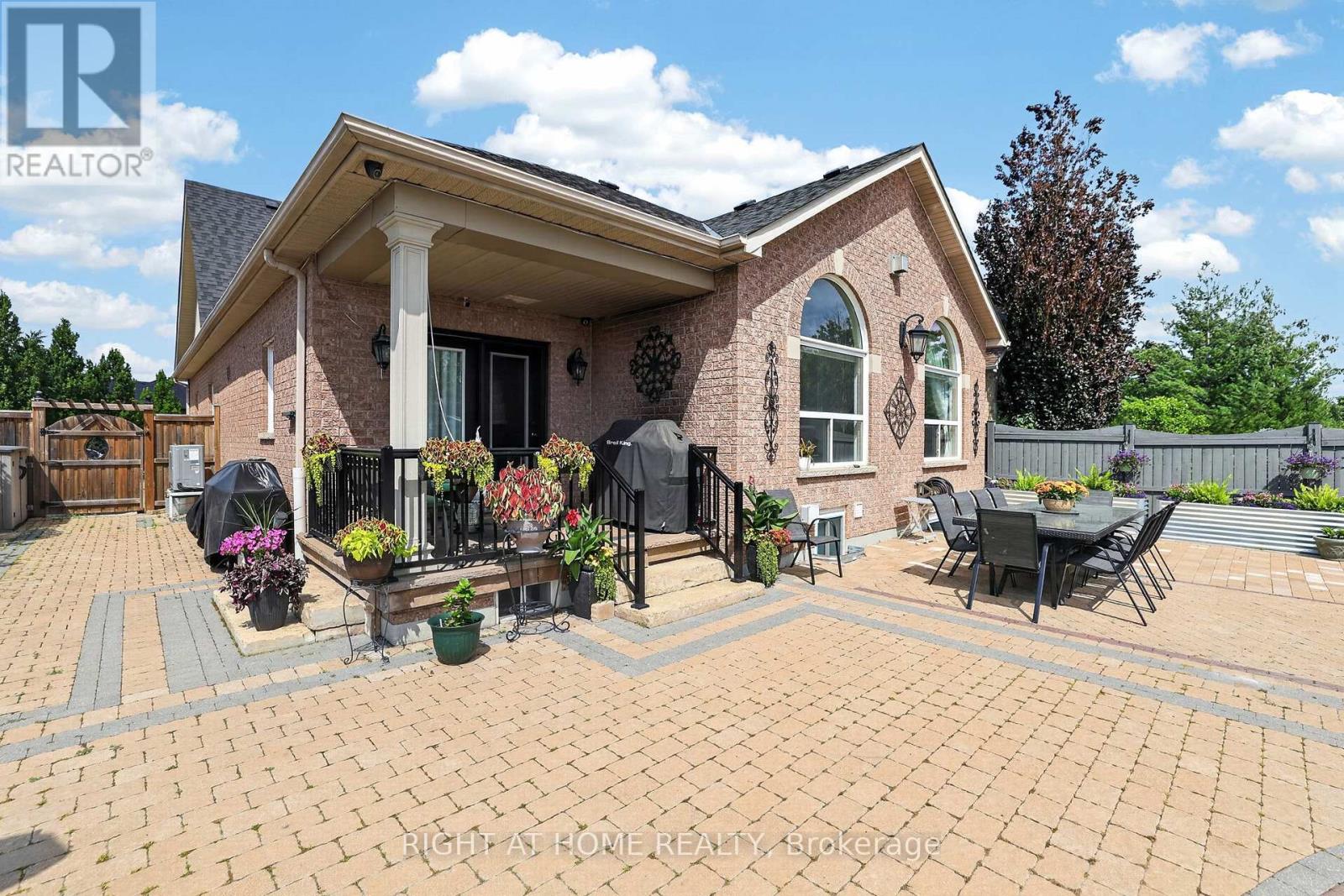 66 SANREMO COURT - Image 37