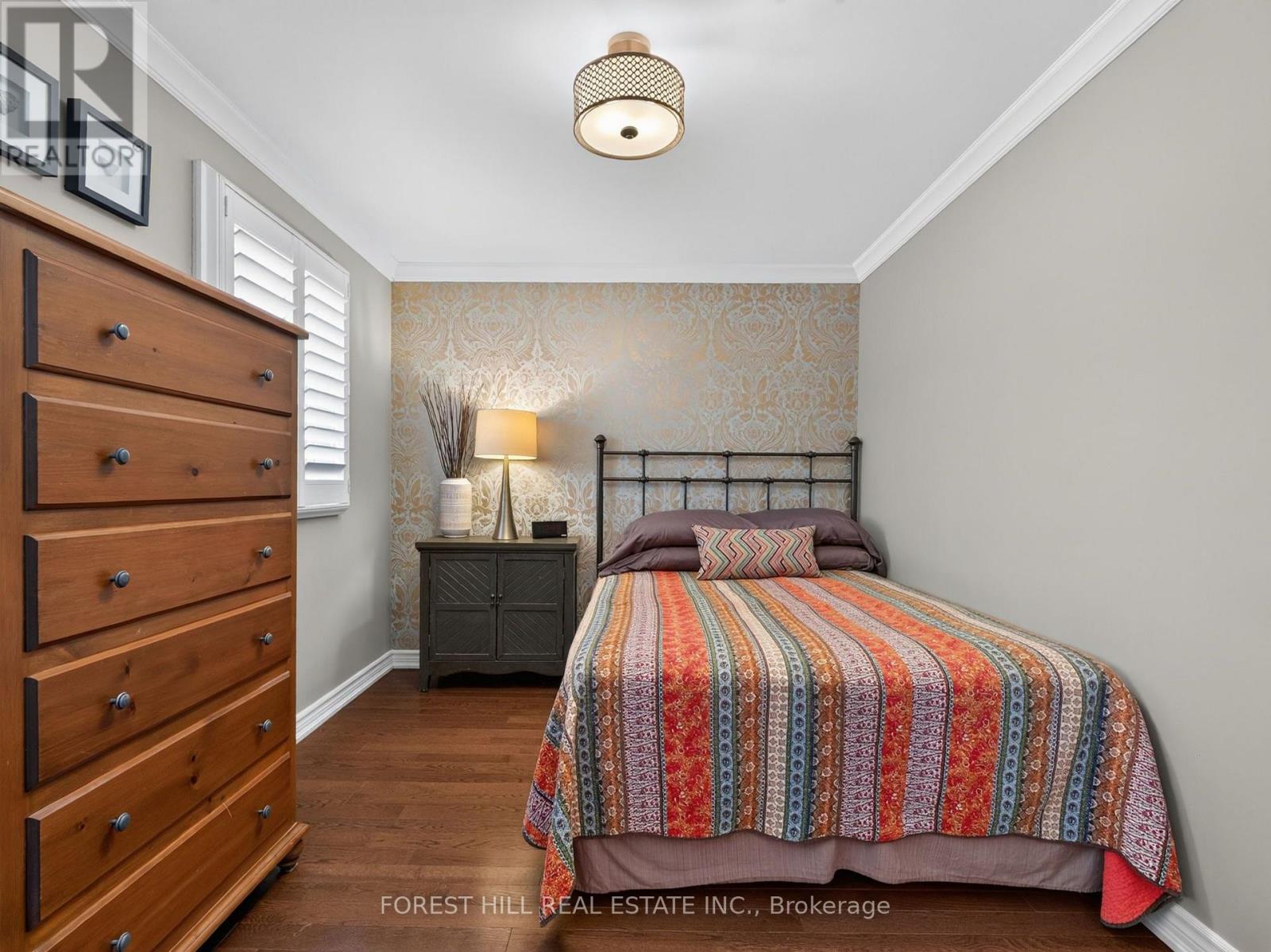 9 TOMLIN CRESCENT - 24