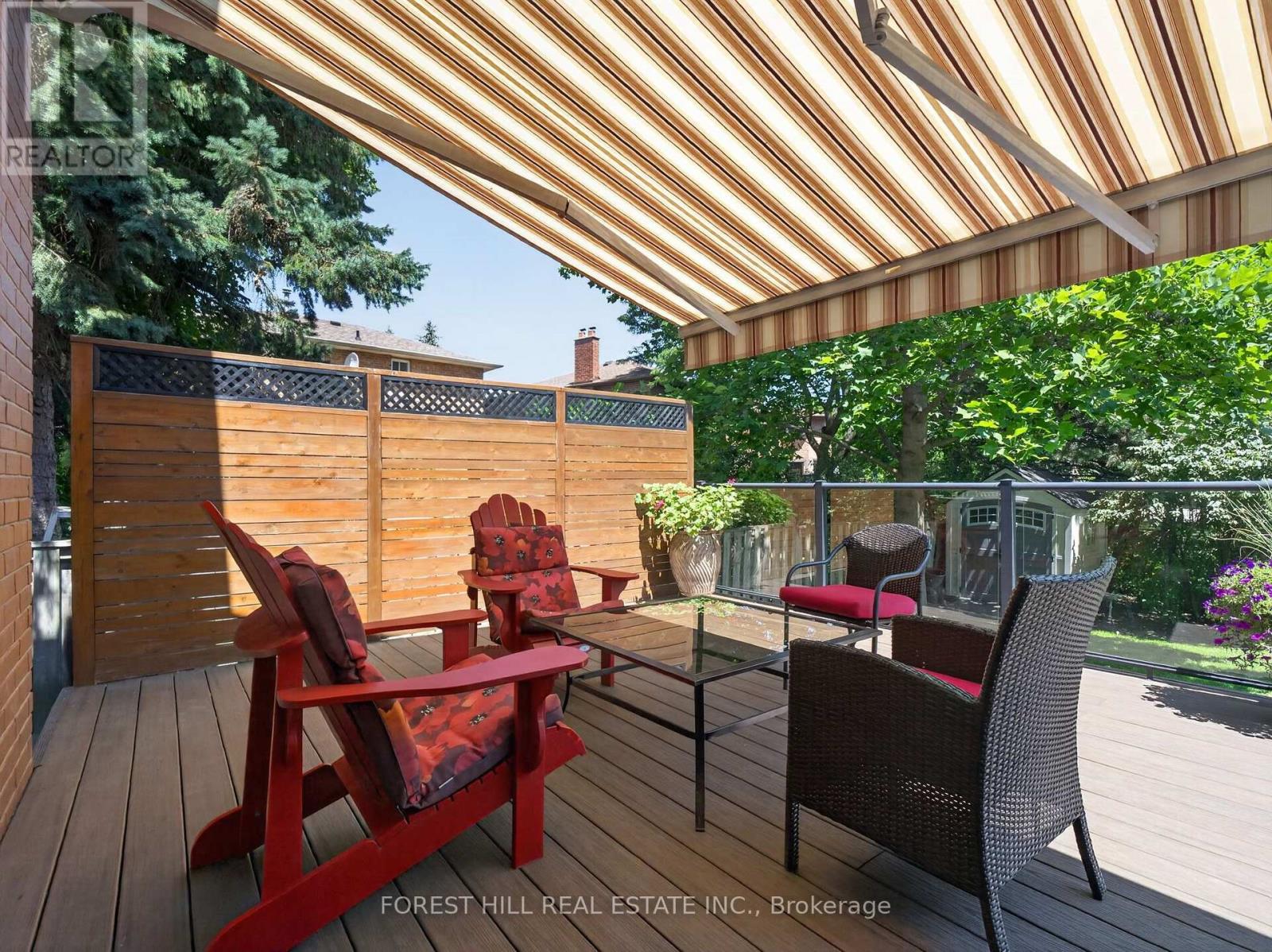 9 TOMLIN CRESCENT - 35