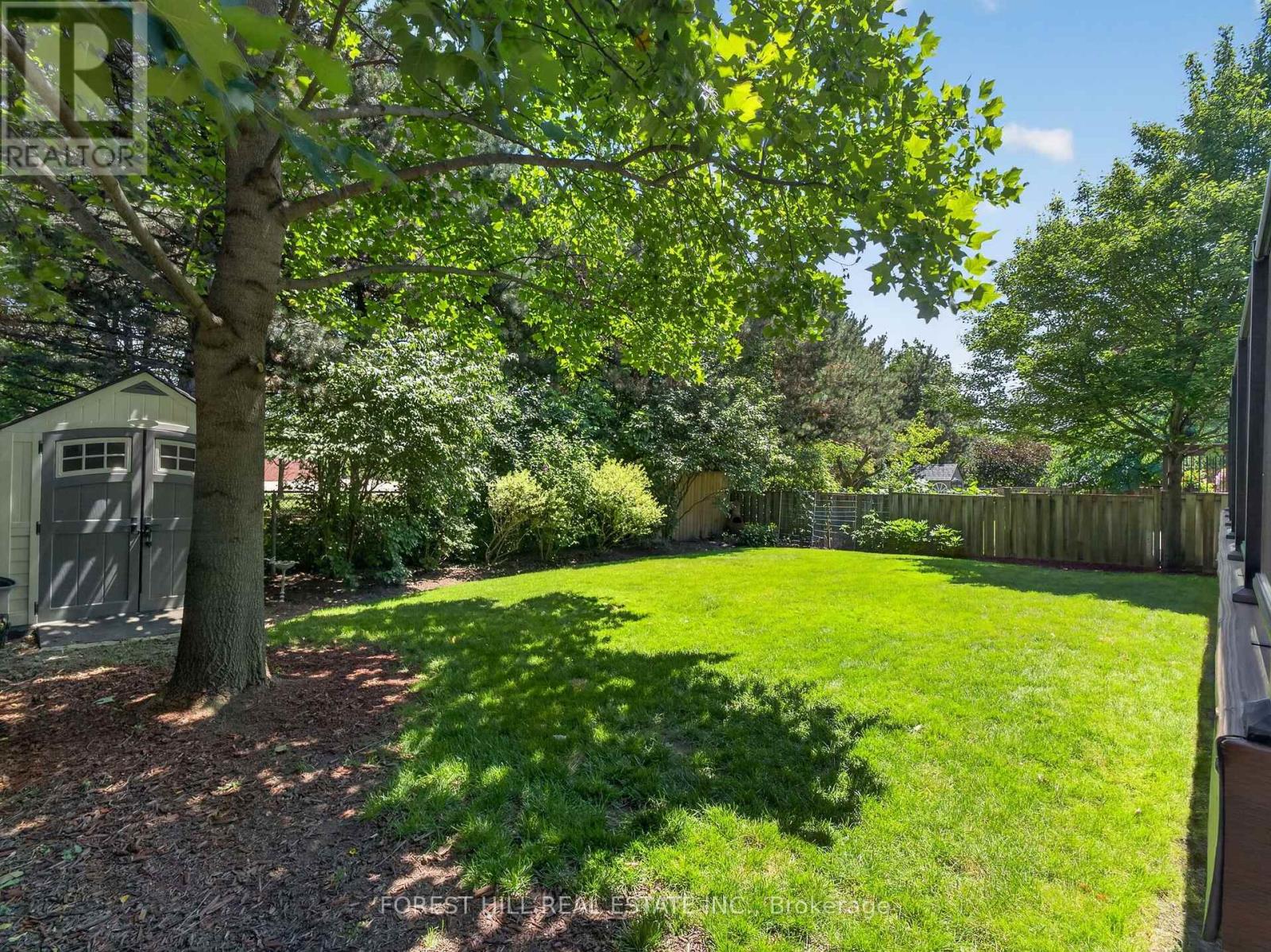 9 TOMLIN CRESCENT - 36