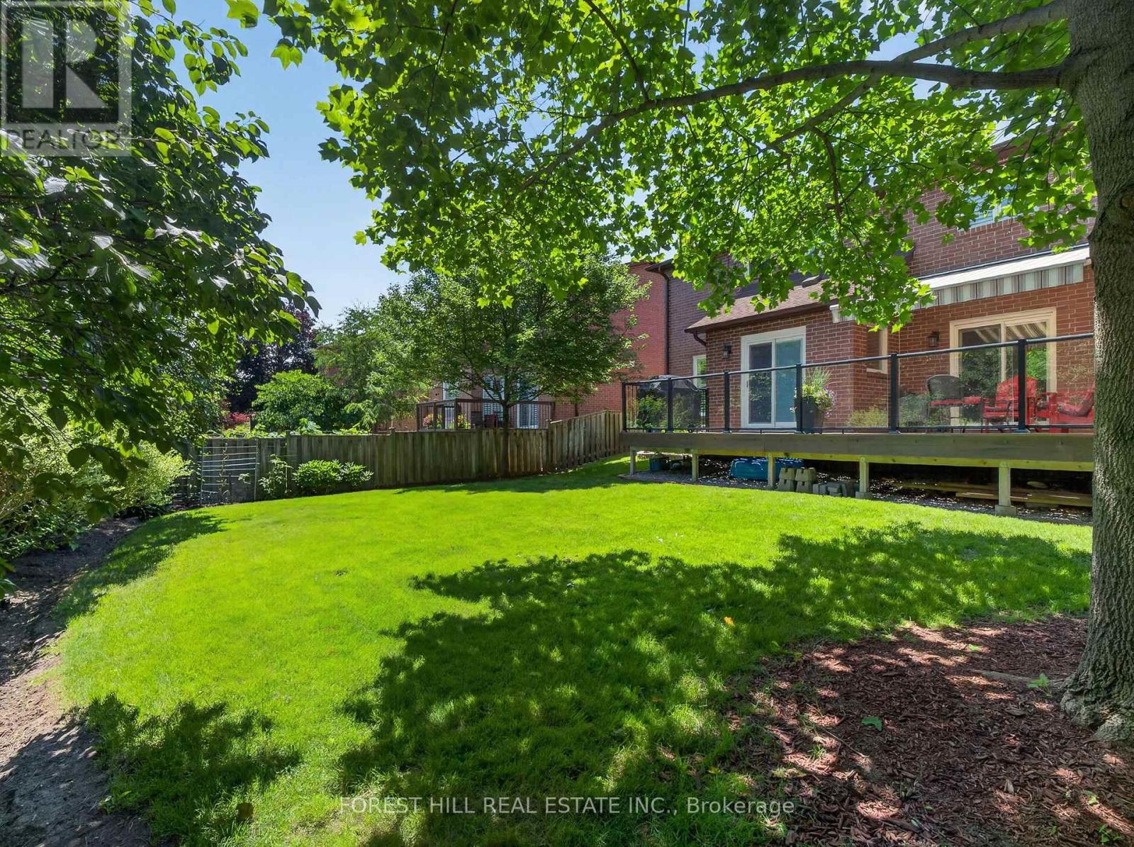 9 TOMLIN CRESCENT - 38