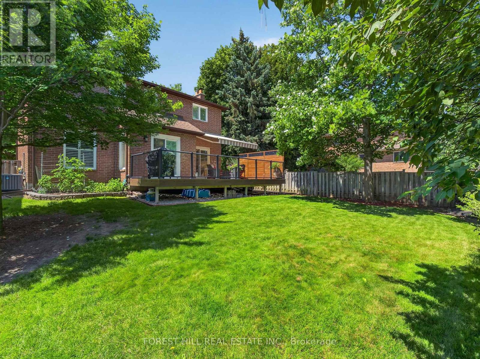 9 TOMLIN CRESCENT - 40