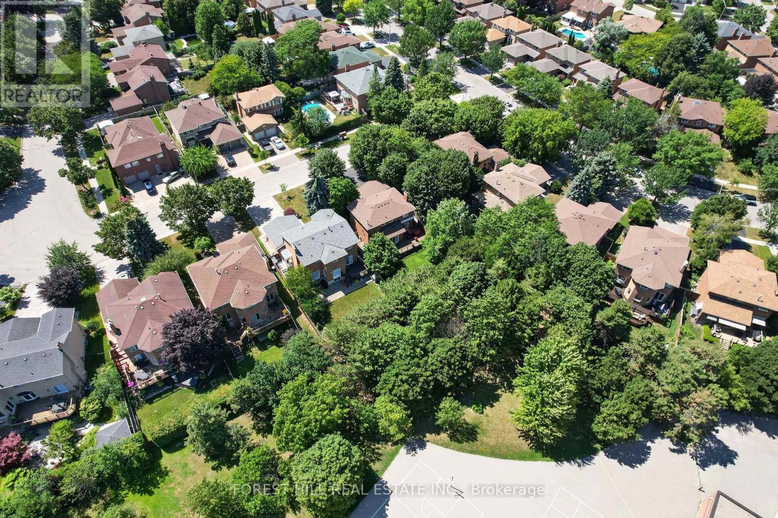 9 TOMLIN CRESCENT - 46