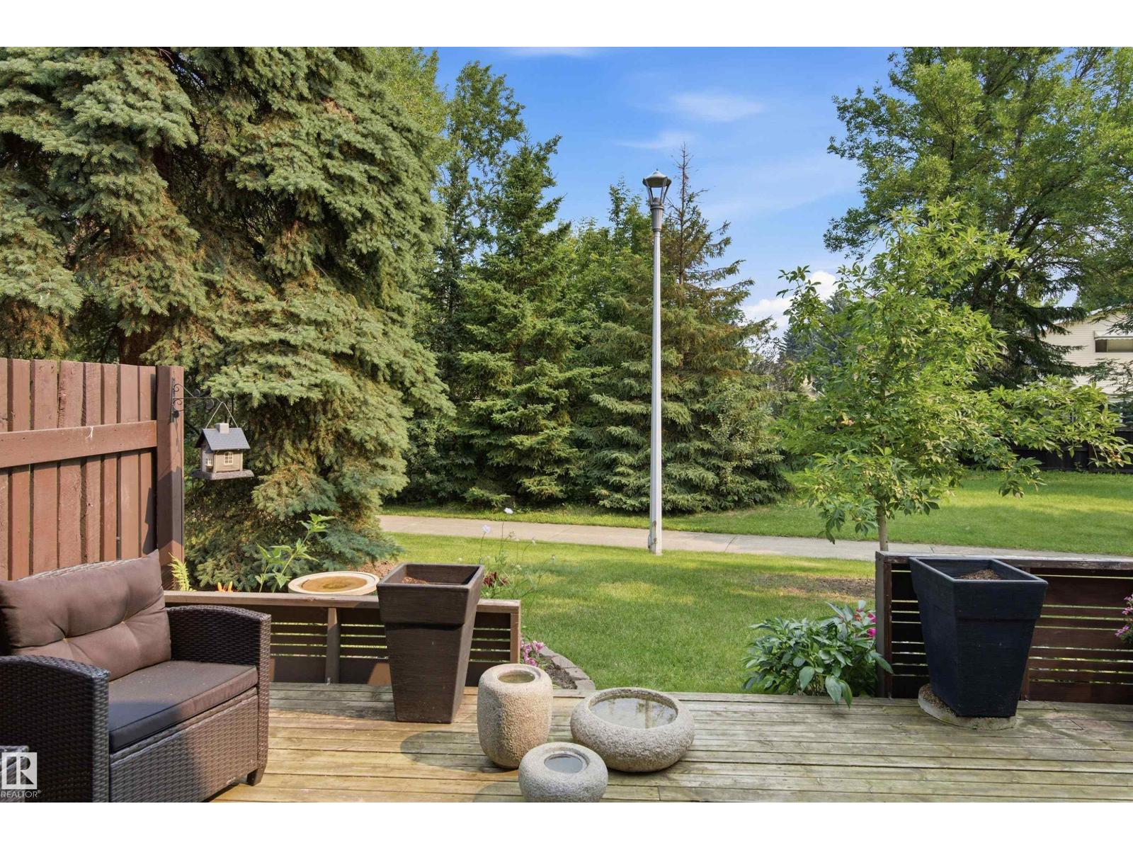 141 HEARTHSTONE NW, Brander Gardens, Edmonton photo 2