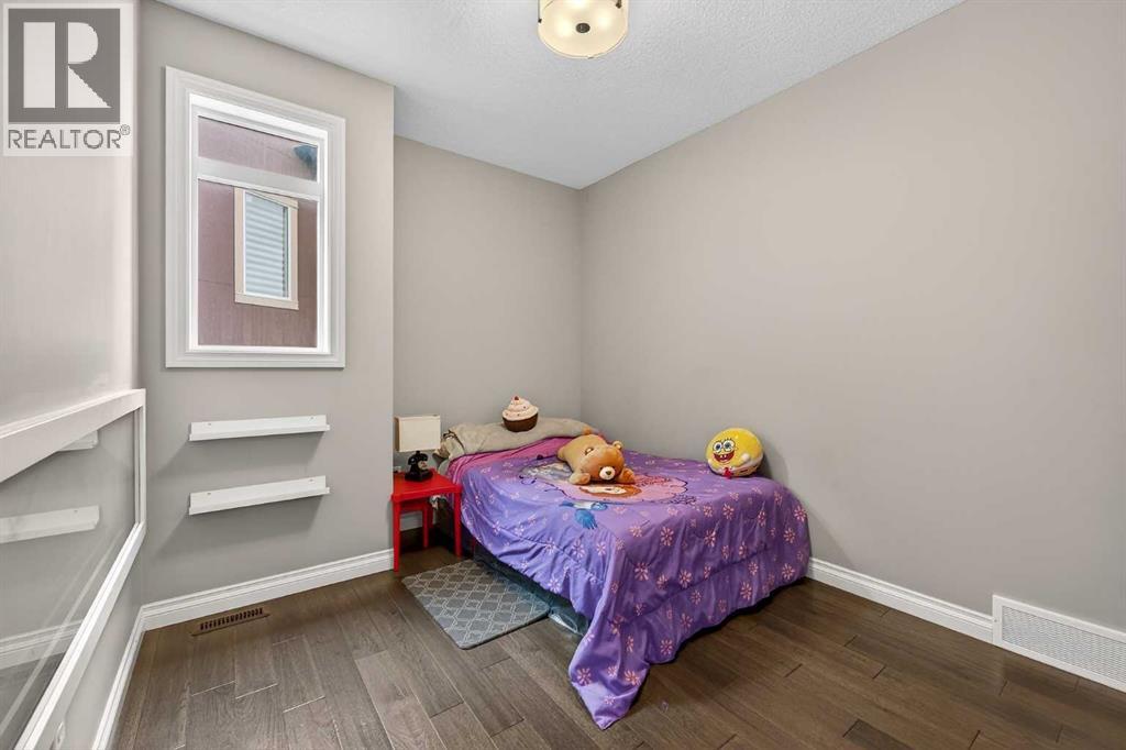 30 Evansborough View NW, Evanston, Calgary photo 5