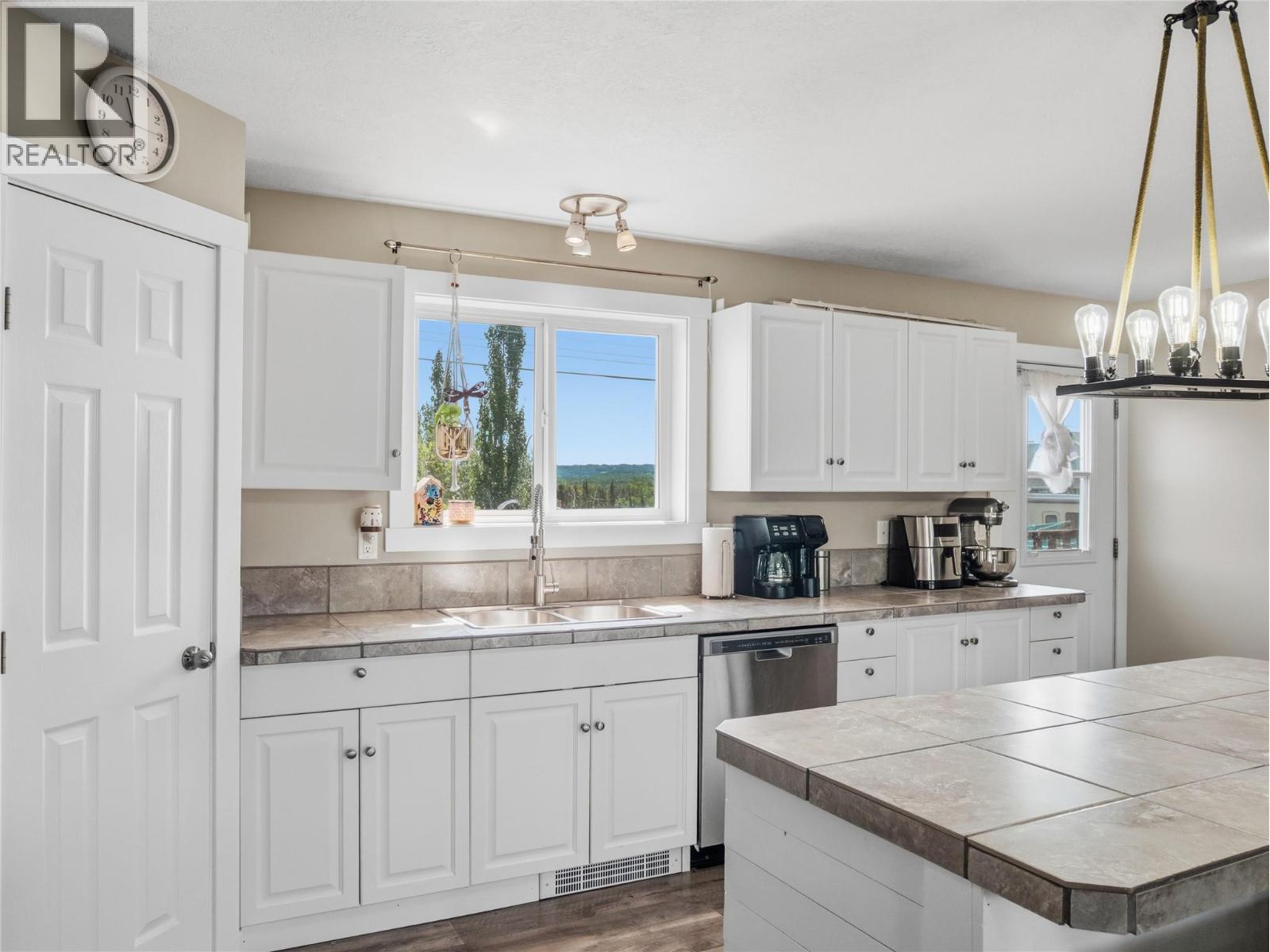 4609 Railway Avenue - 7
