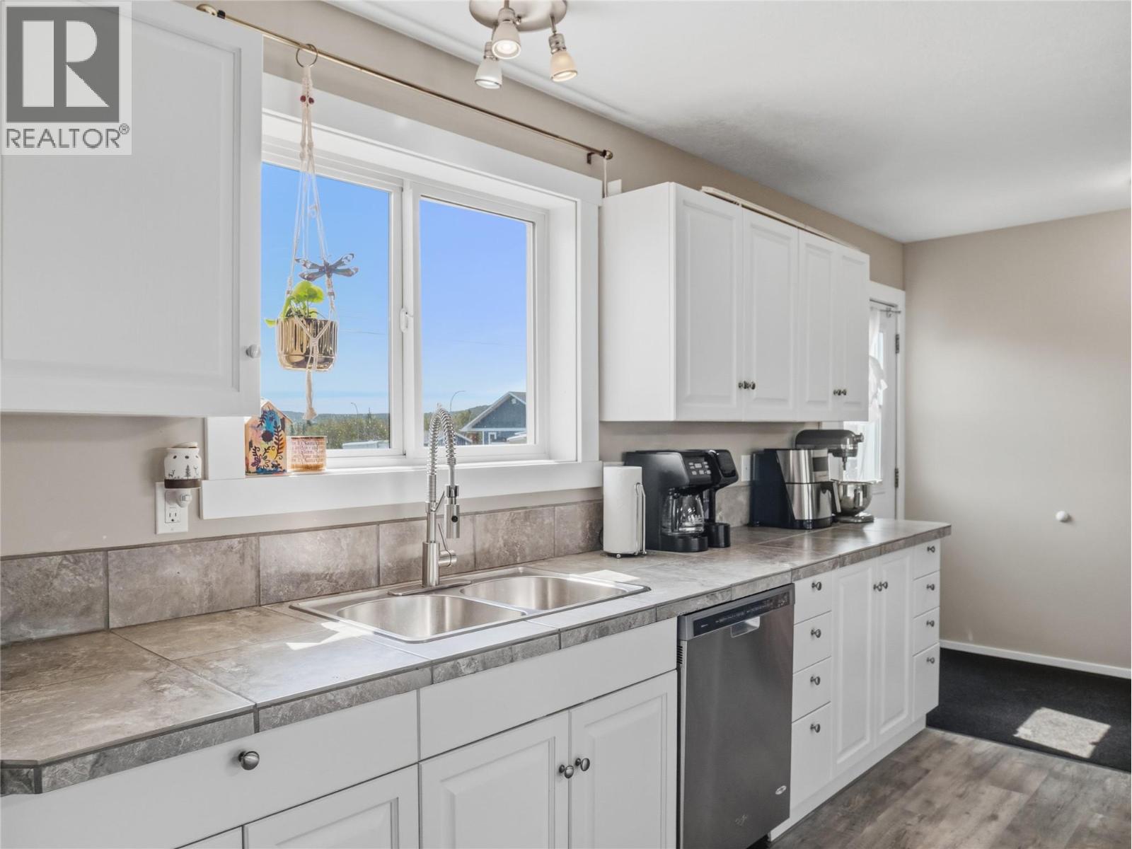 4609 Railway Avenue - 5