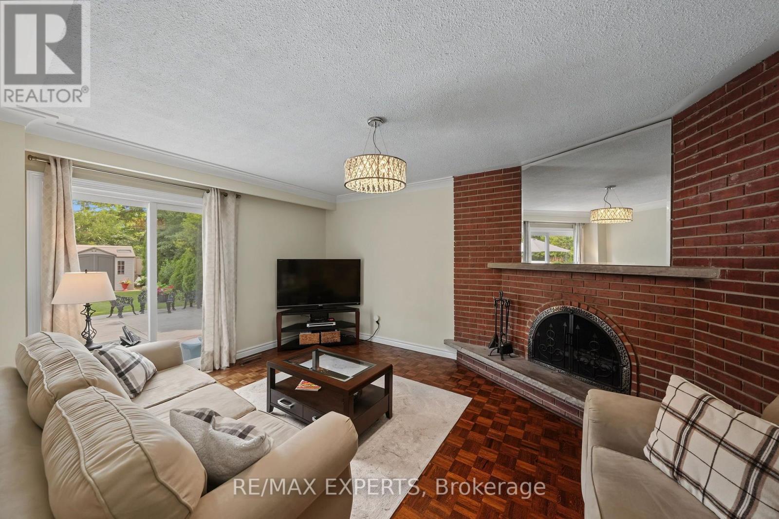 2387 CHILSWORTHY AVENUE - 16