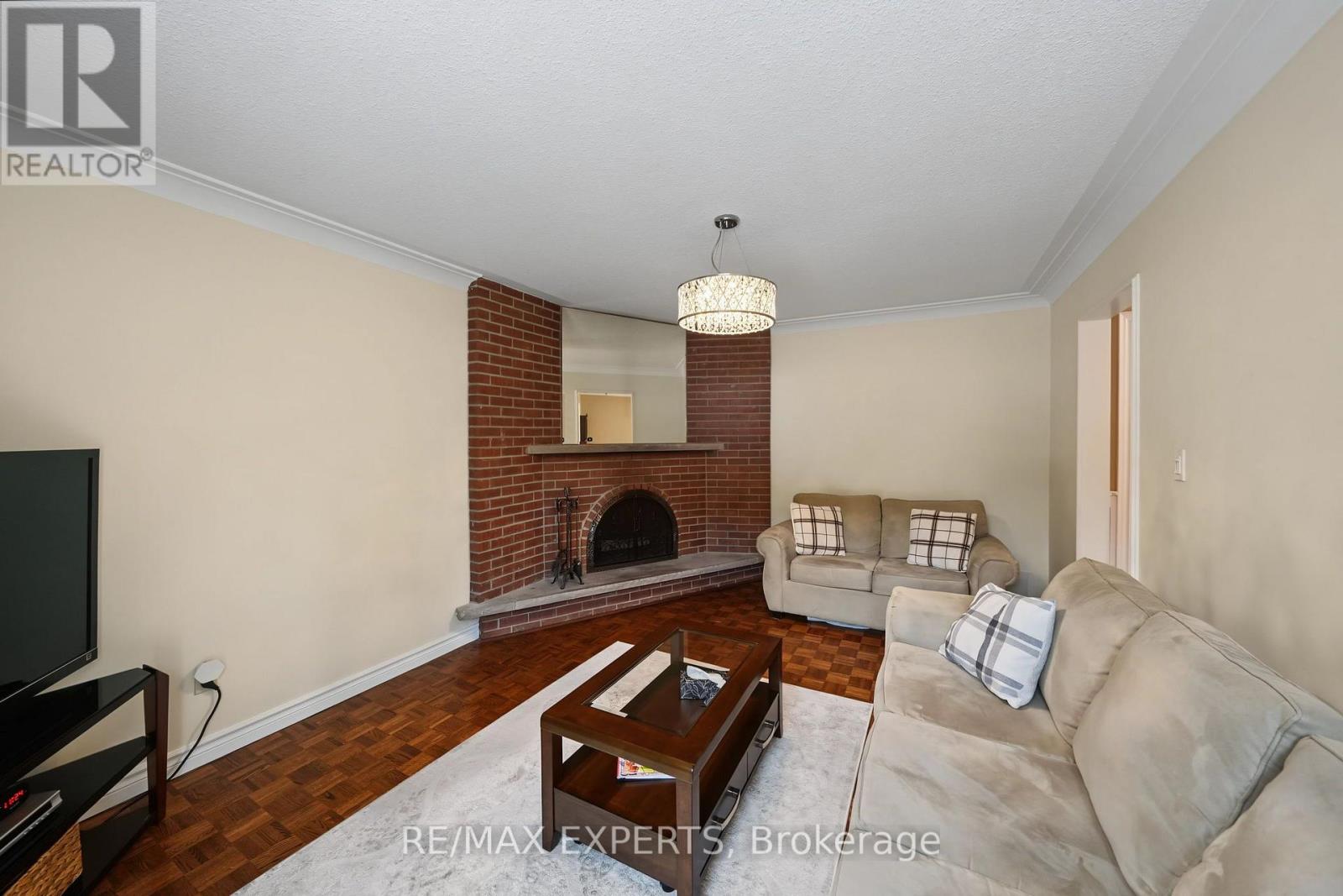 2387 CHILSWORTHY AVENUE - 17
