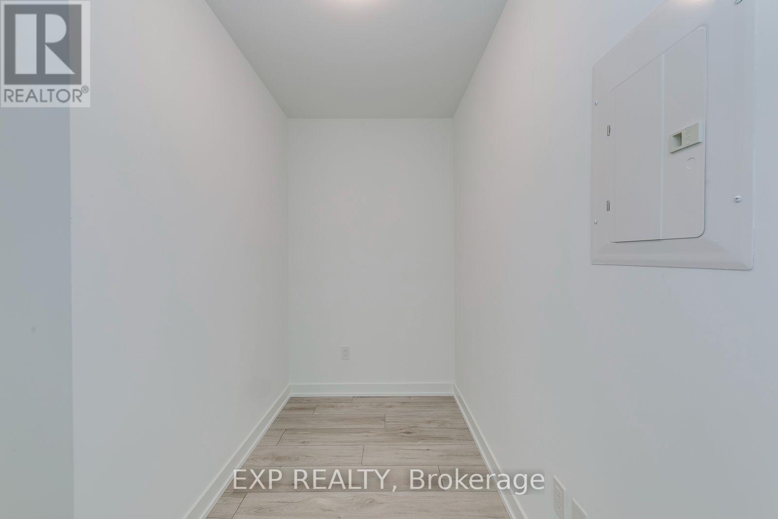 #1605 1035 SOUTHDOWN ROAD - 21