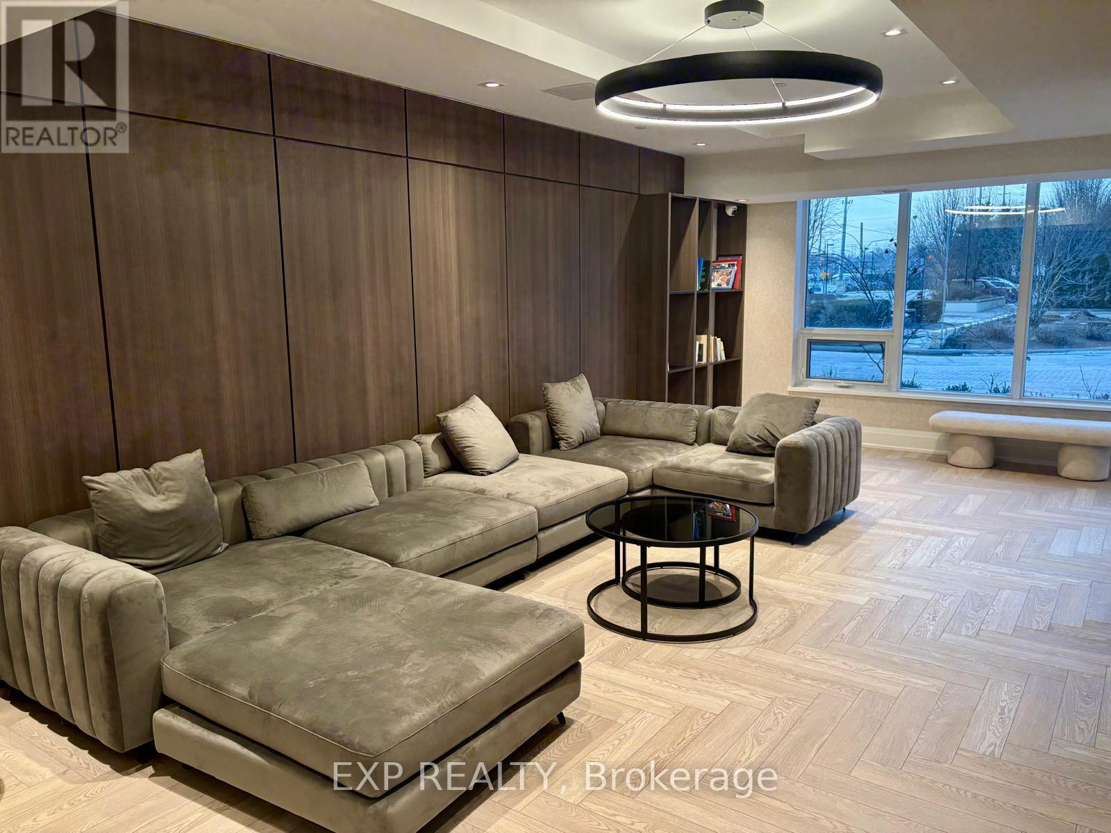 #1605 1035 SOUTHDOWN ROAD - 36