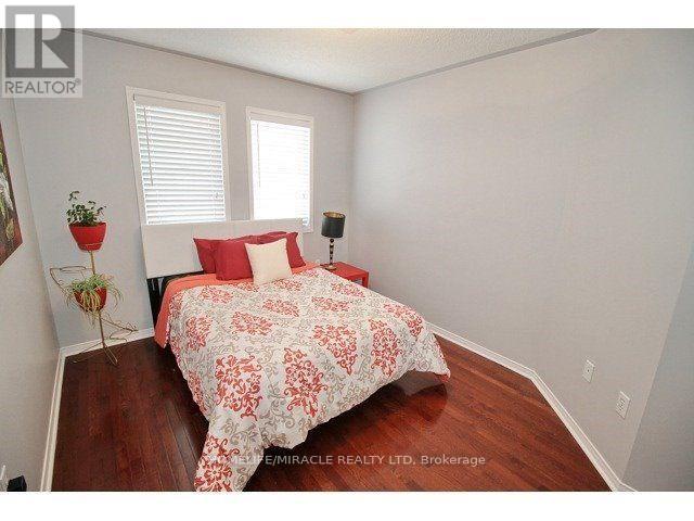 3157 BENTLEY DRIVE - 22