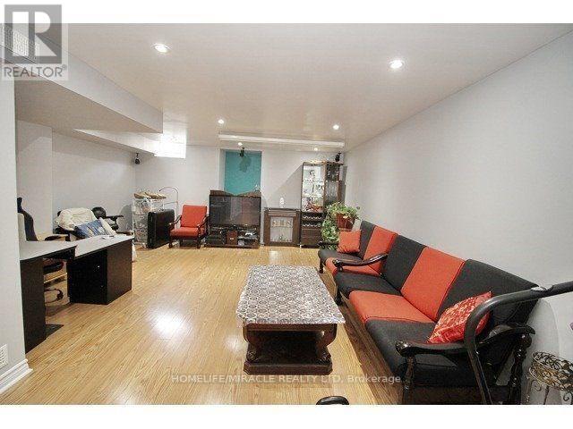 3157 BENTLEY DRIVE - 28