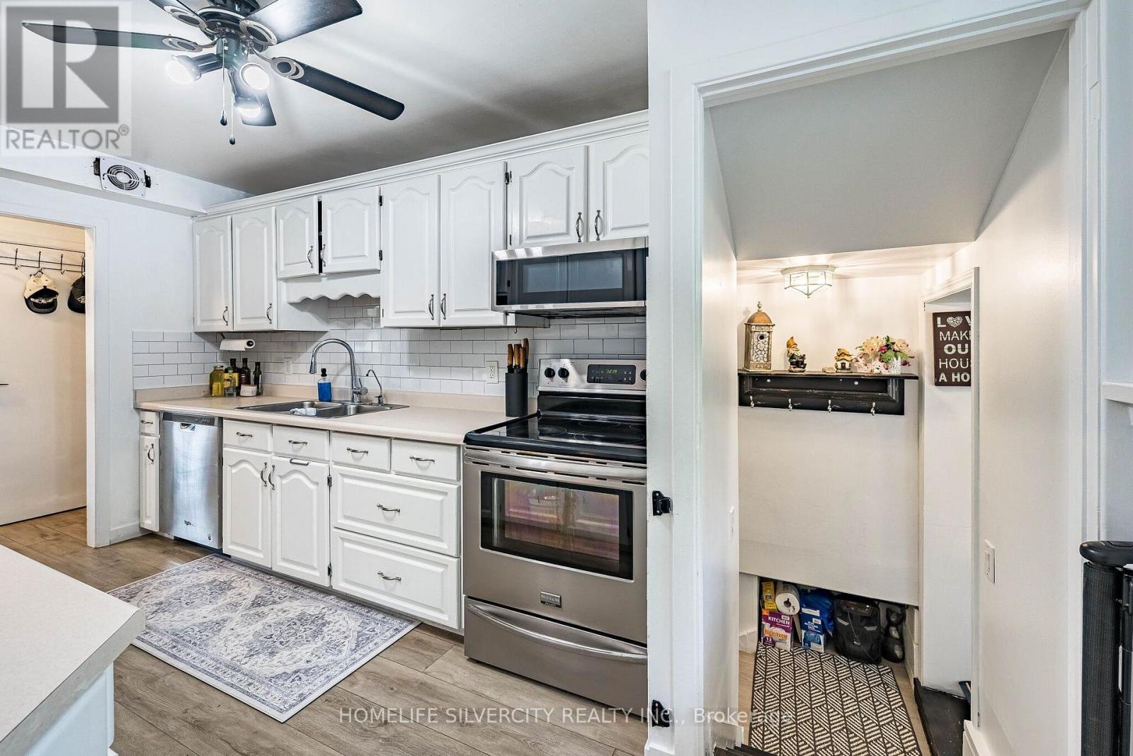 404 ANDREW STREET - 12