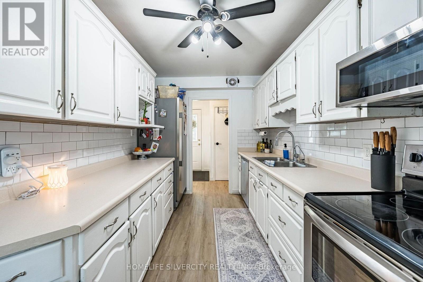 404 ANDREW STREET - 13
