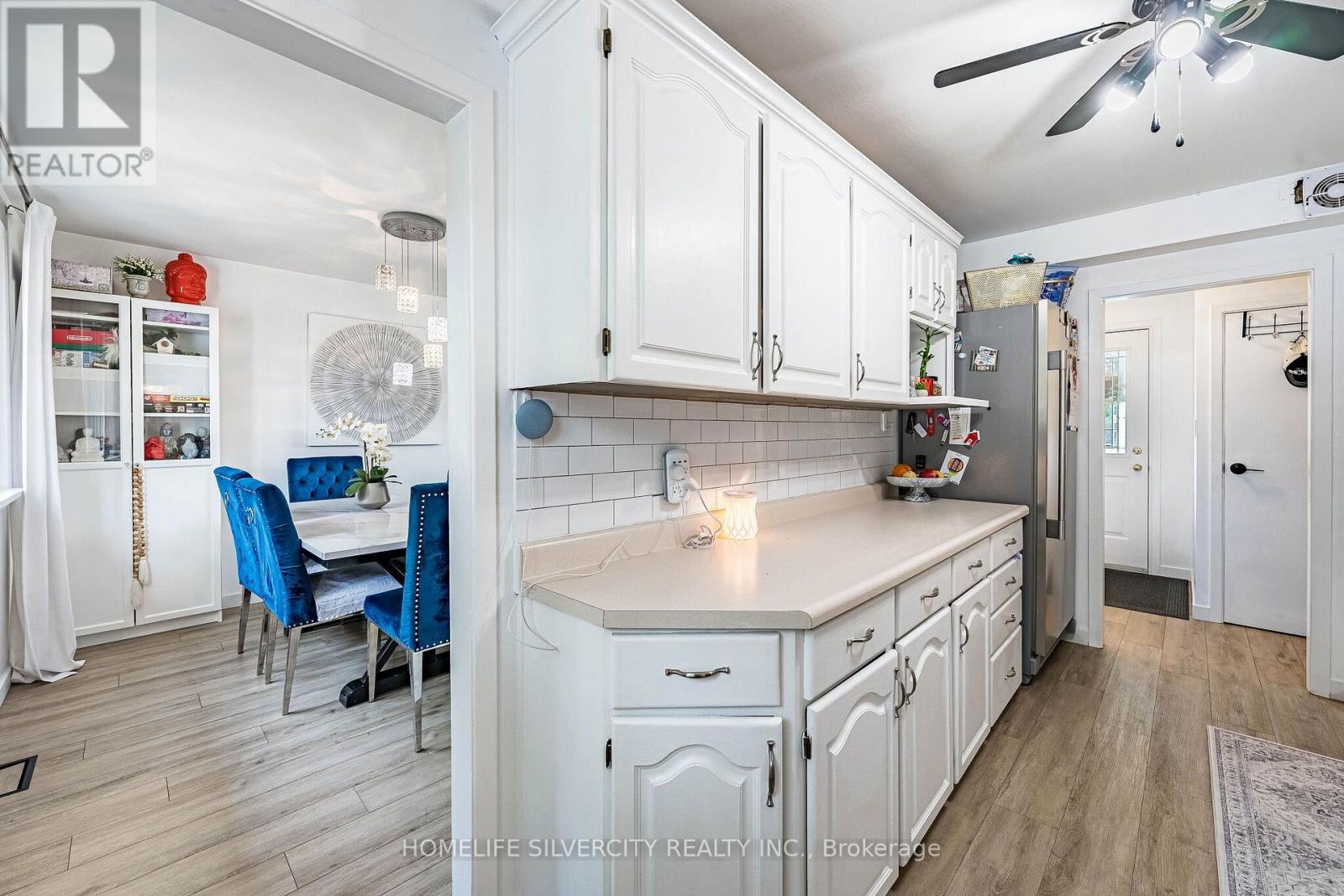 404 ANDREW STREET - 14