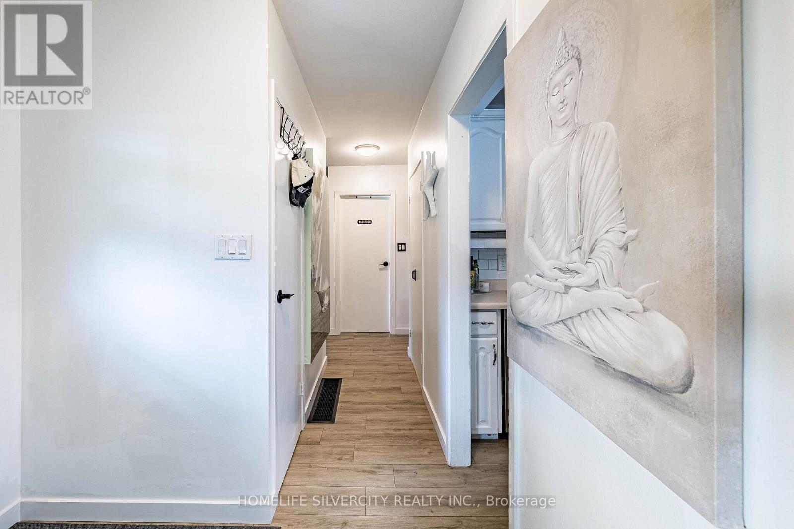 404 ANDREW STREET - 17
