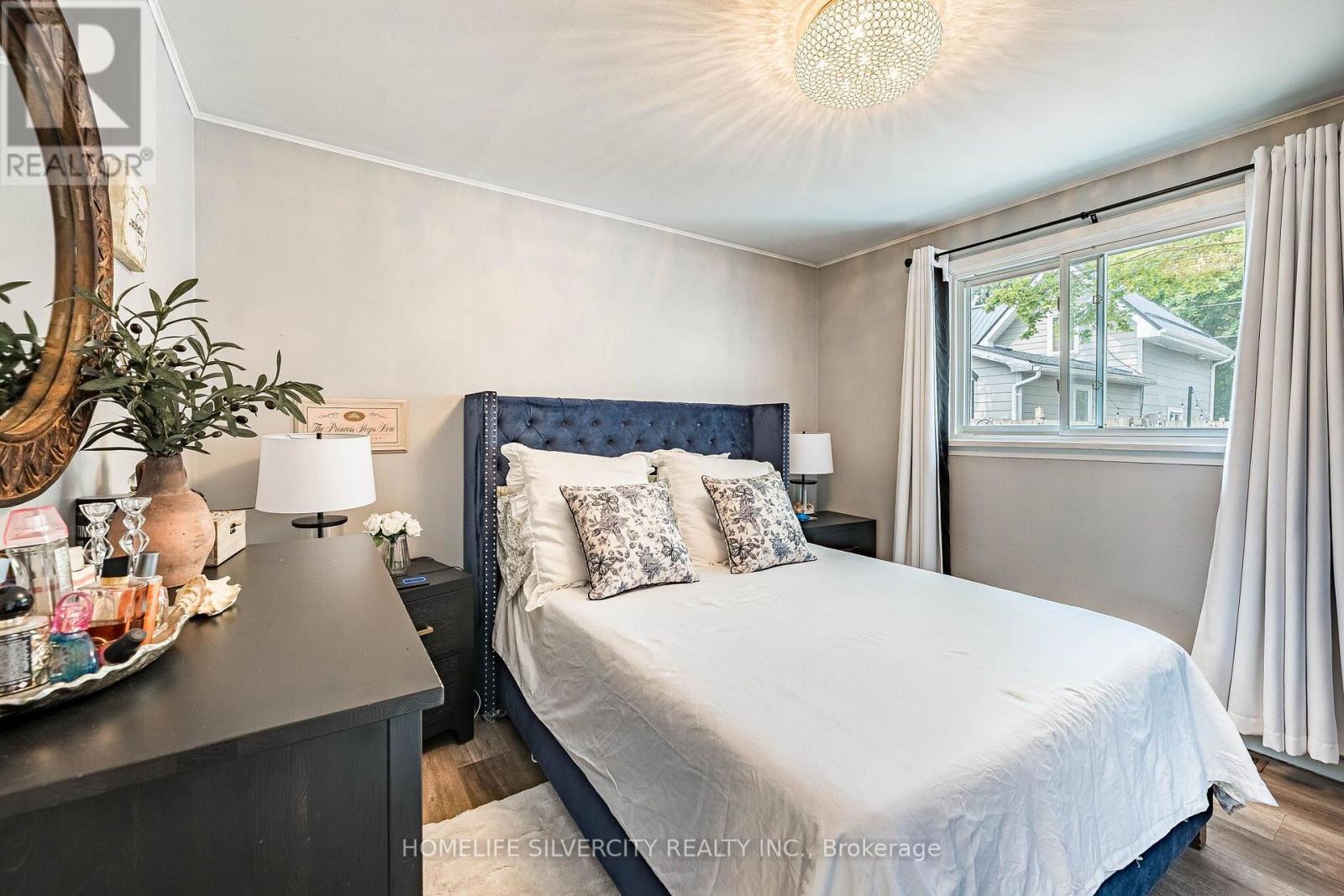 404 ANDREW STREET - 18