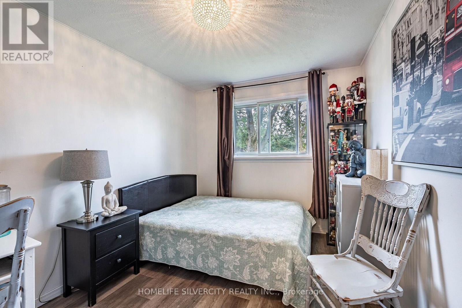 404 ANDREW STREET - 20