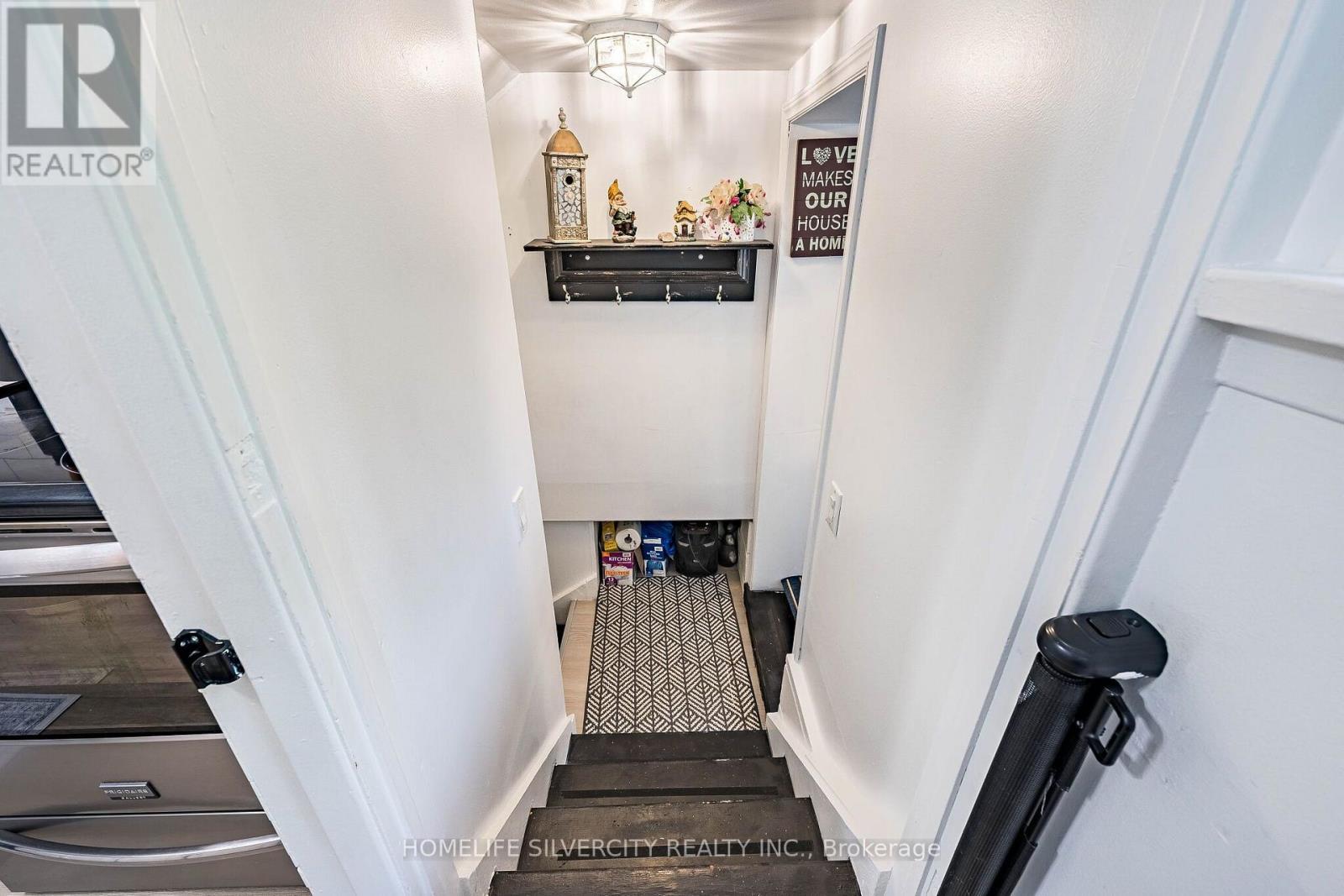 404 ANDREW STREET - 28