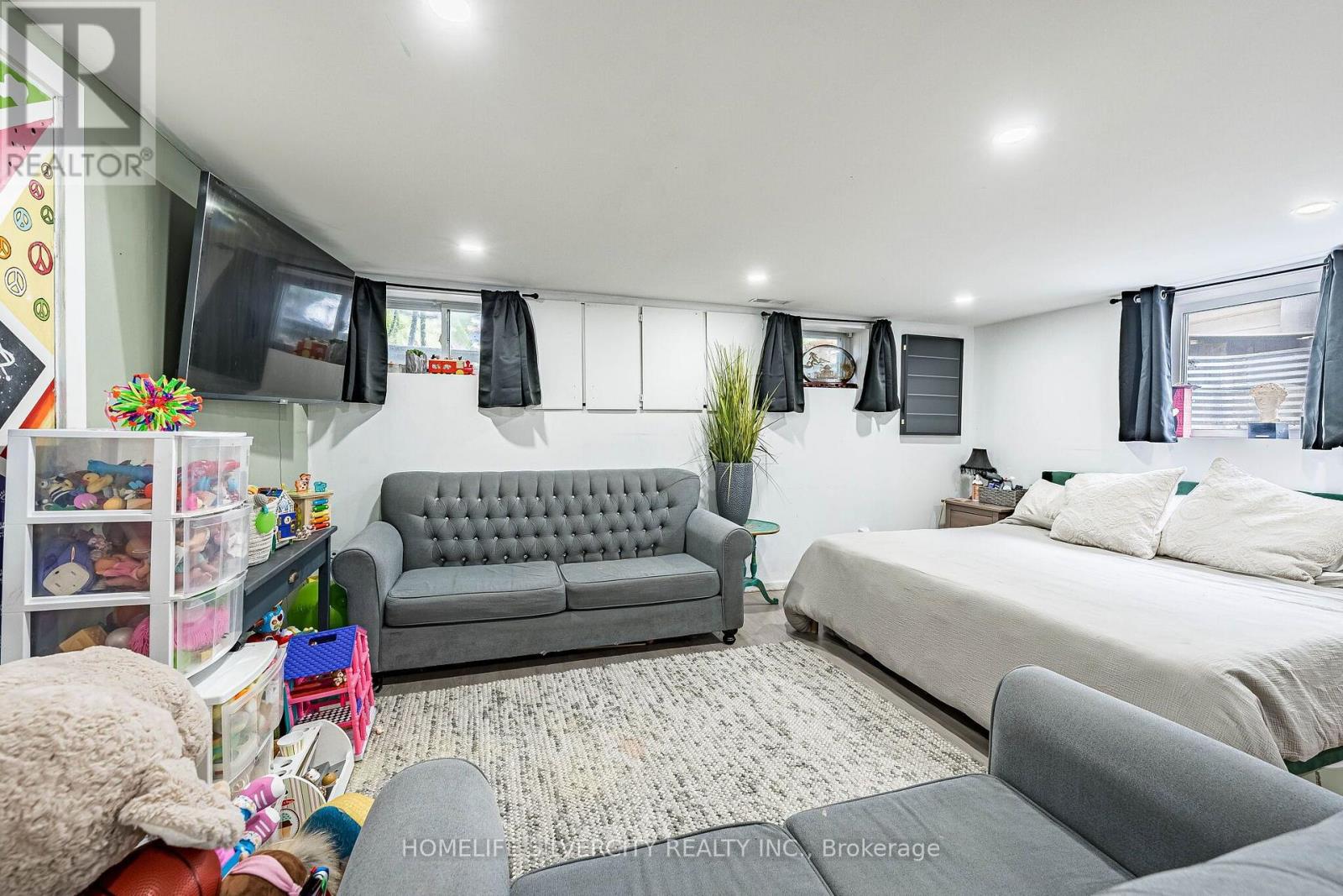 404 ANDREW STREET - 31