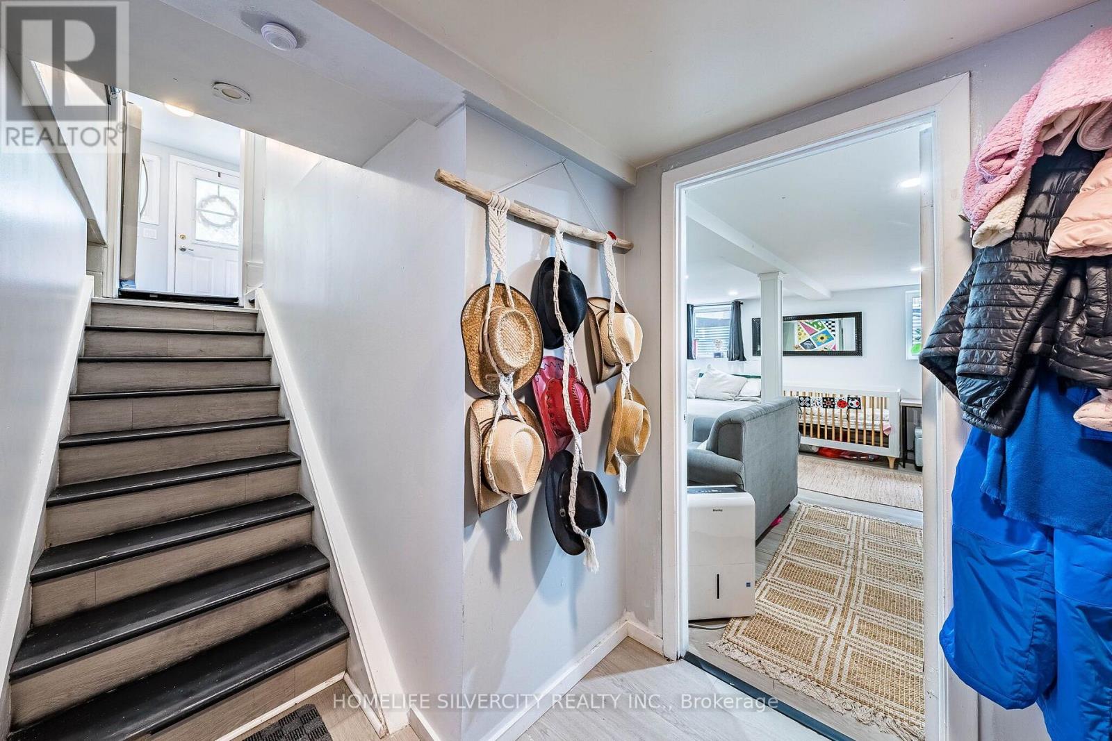 404 ANDREW STREET - 32