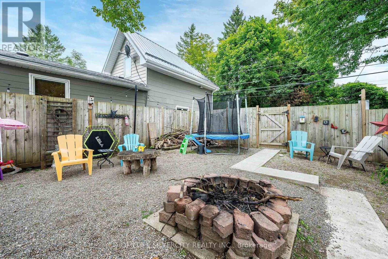404 ANDREW STREET - 46