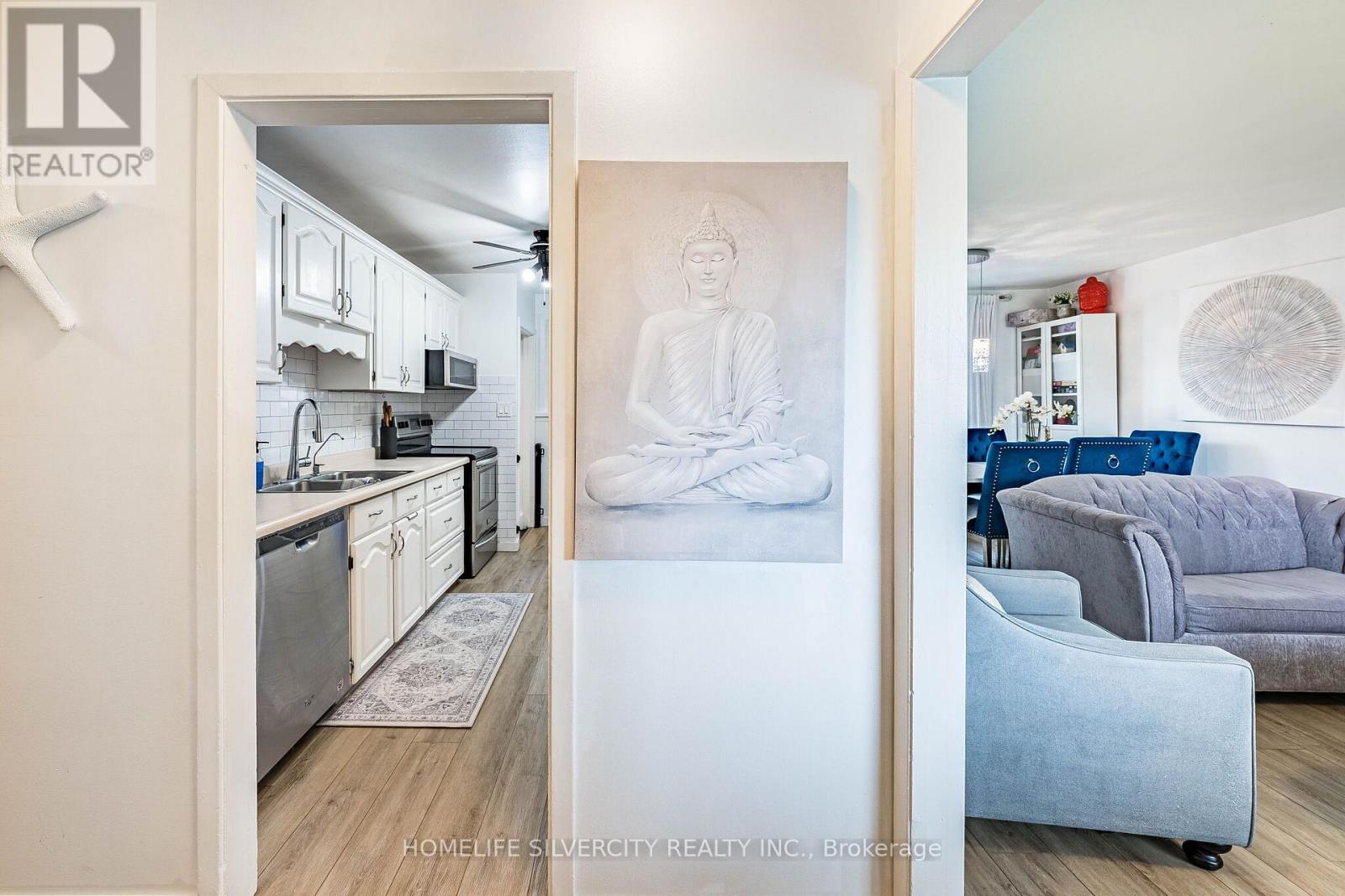 404 ANDREW STREET - 6