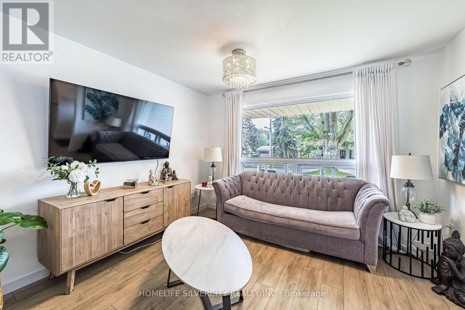 404 ANDREW STREET - 8